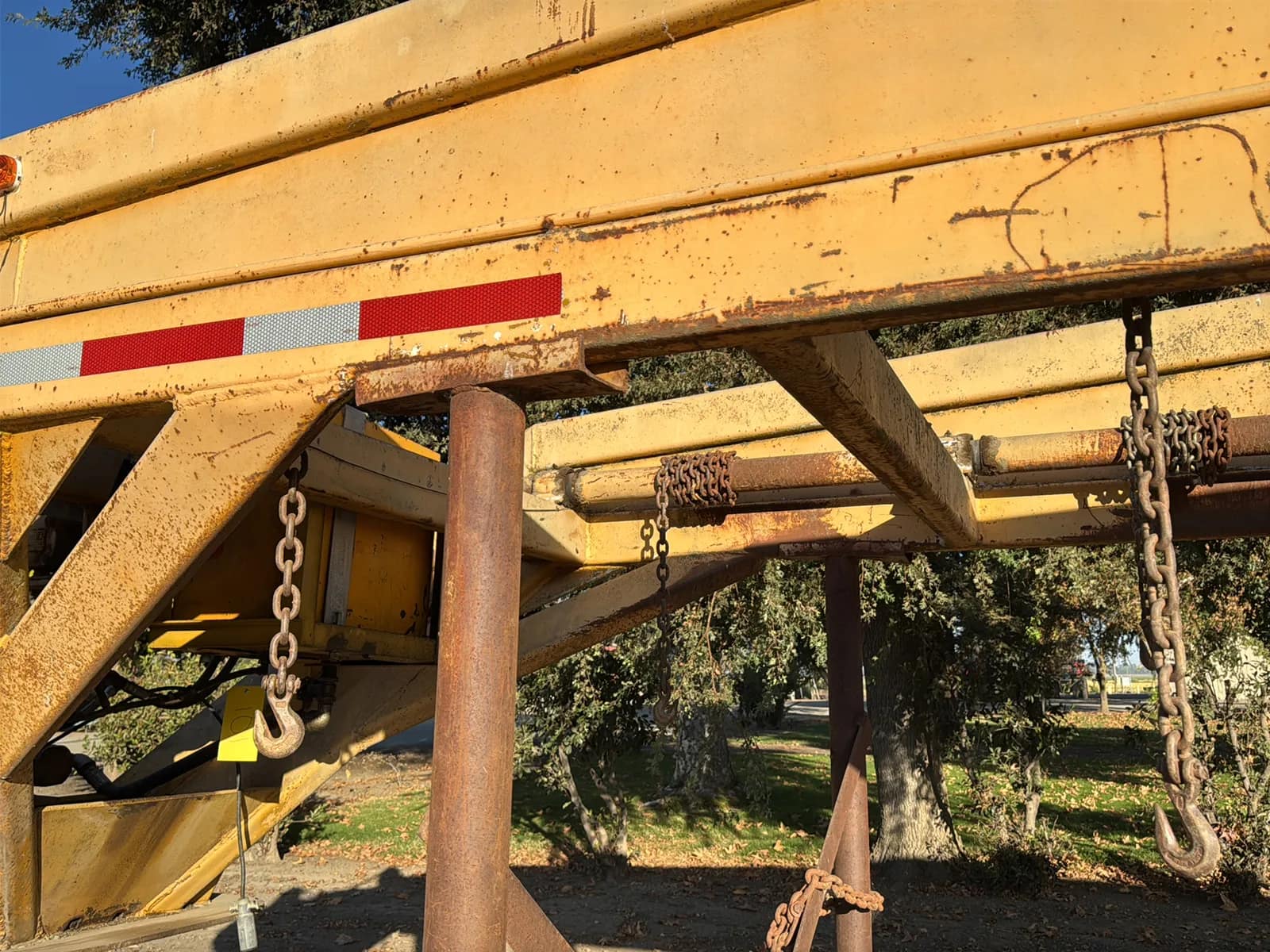 30’ Carry All Gooseneck Trailer With Stands, photo 16 of 29