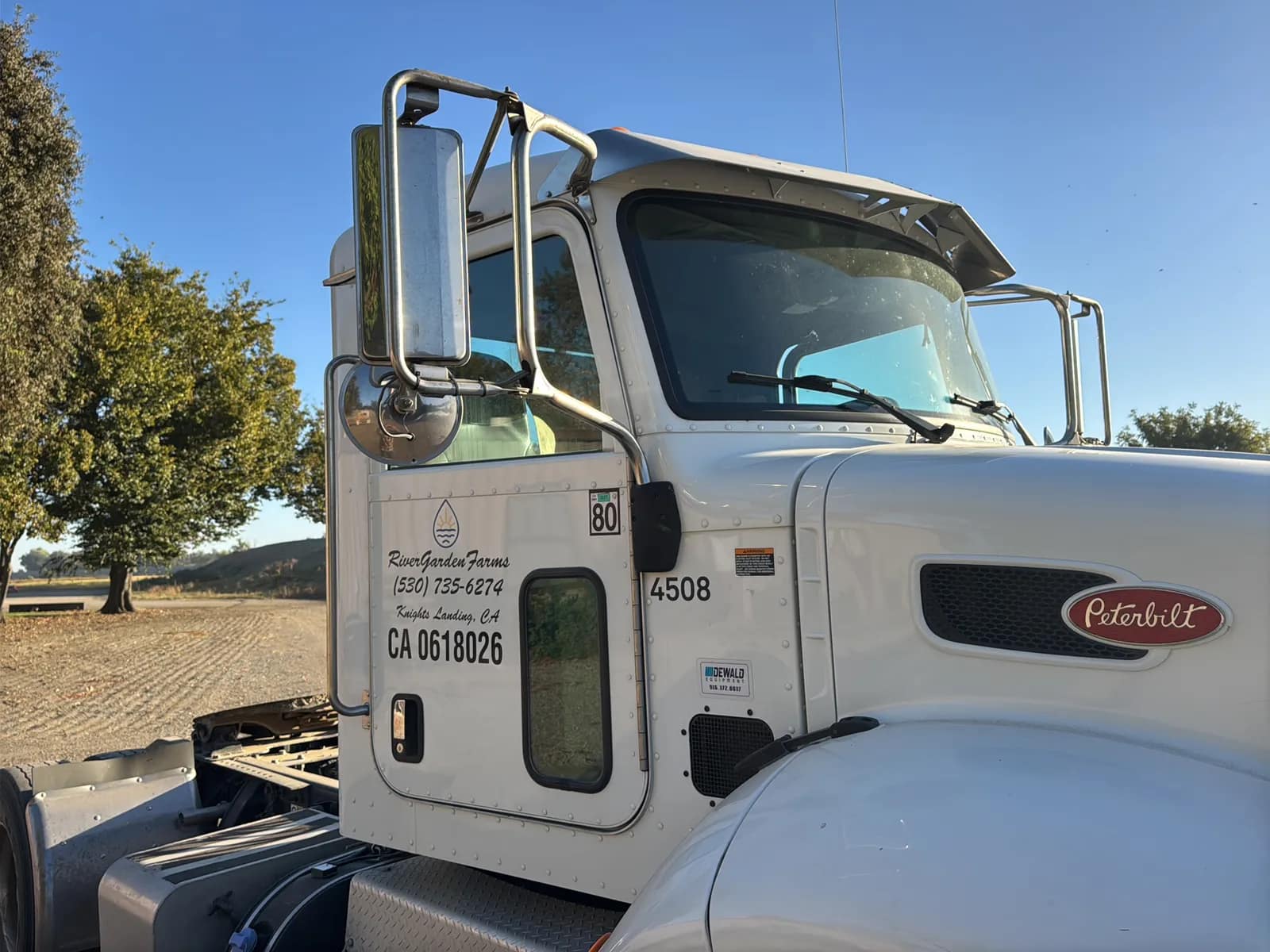 2016 Peterbilt PB348 2-Axle Automatic Tractor Trailer, photo 25 of 73