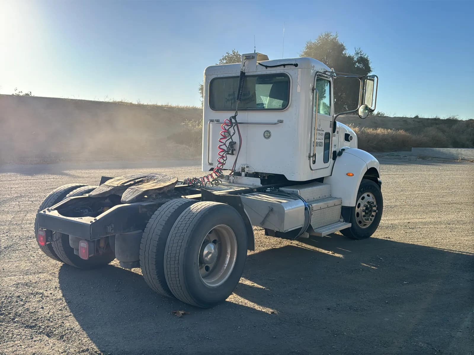 2016 Peterbilt PB348 2-Axle Automatic Tractor Trailer, photo 5 of 73