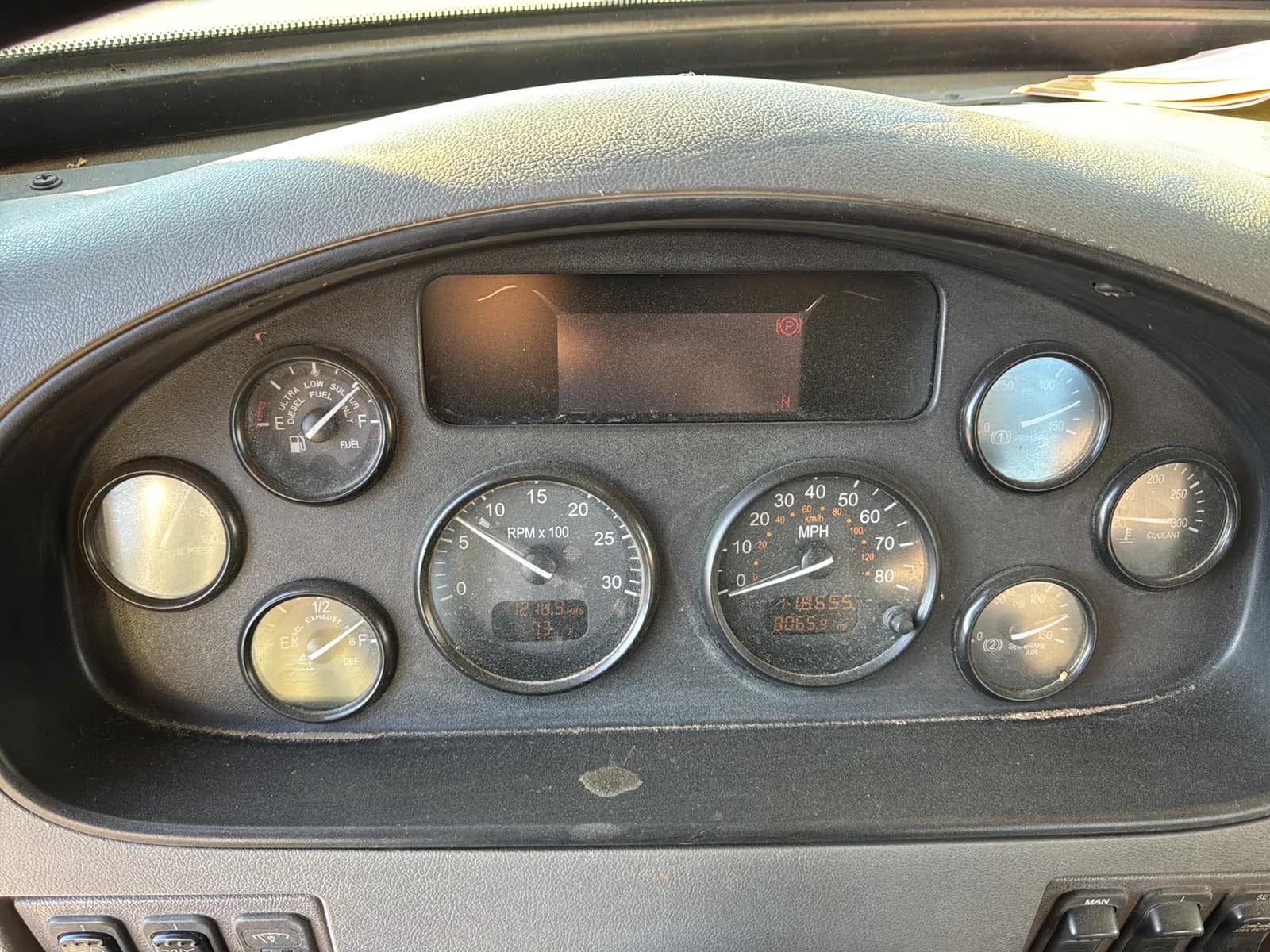 2016 Peterbilt PB348 2-Axle Automatic Tractor Trailer, photo 31 of 73