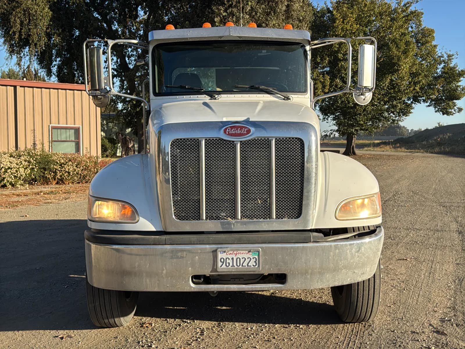 2016 Peterbilt PB348 2-Axle Automatic Tractor Trailer, photo 7 of 73