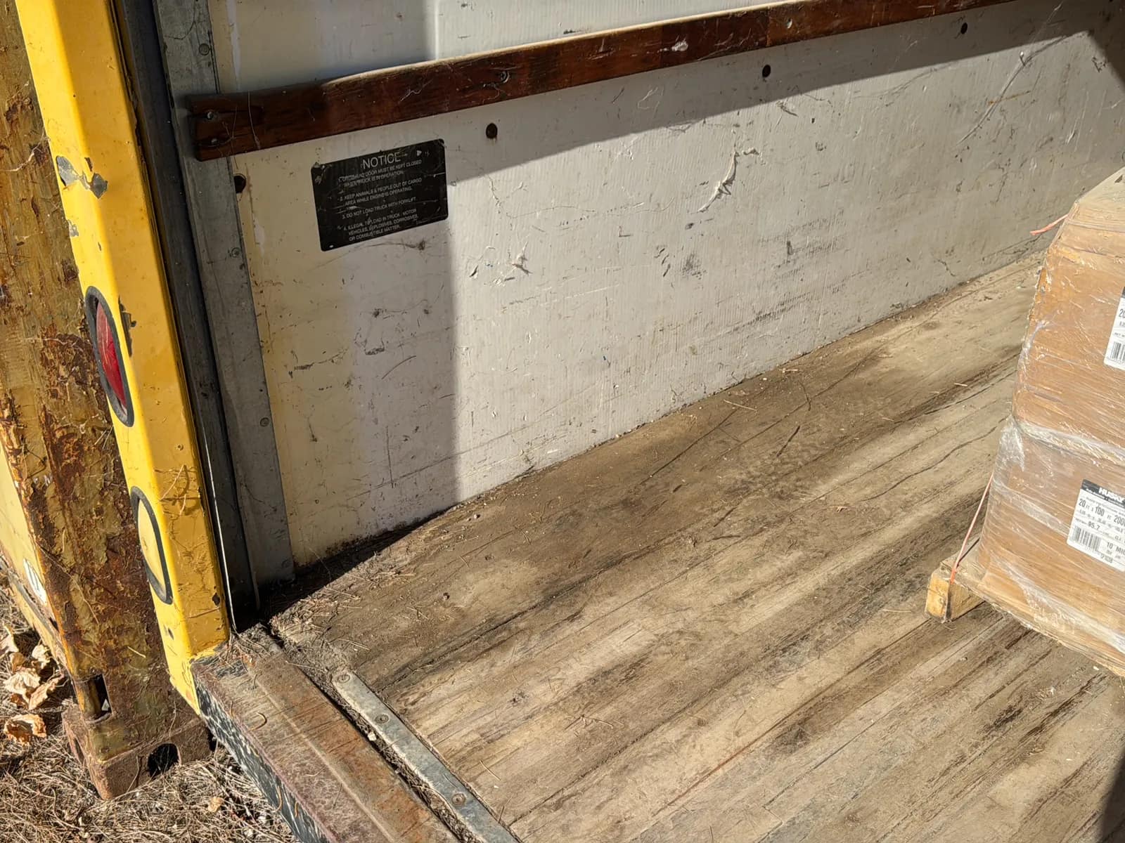 25’ Truck Box (Contents Not Included), photo 9 of 15