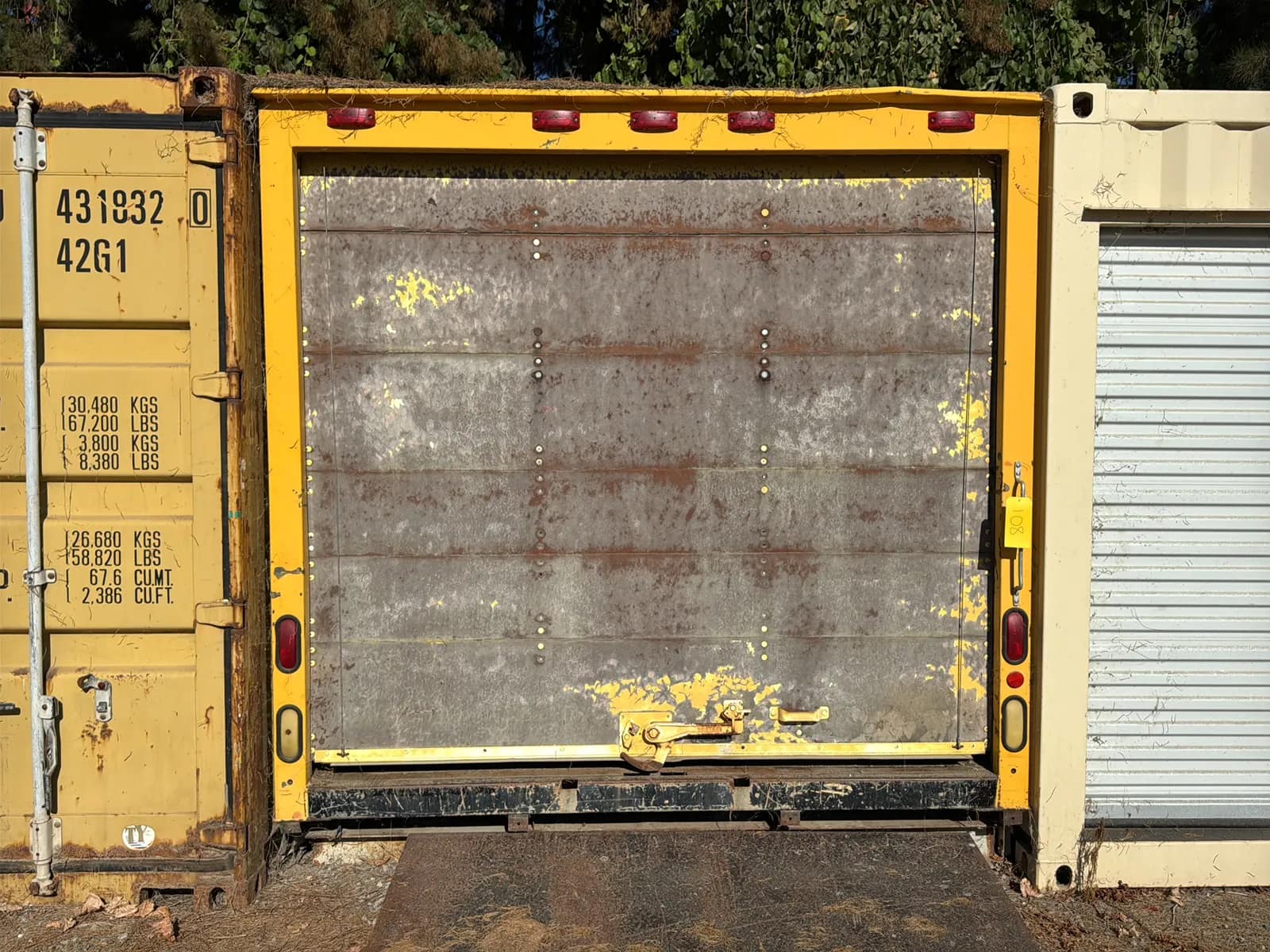 25’ Truck Box (Contents Not Included), photo 6 of 15