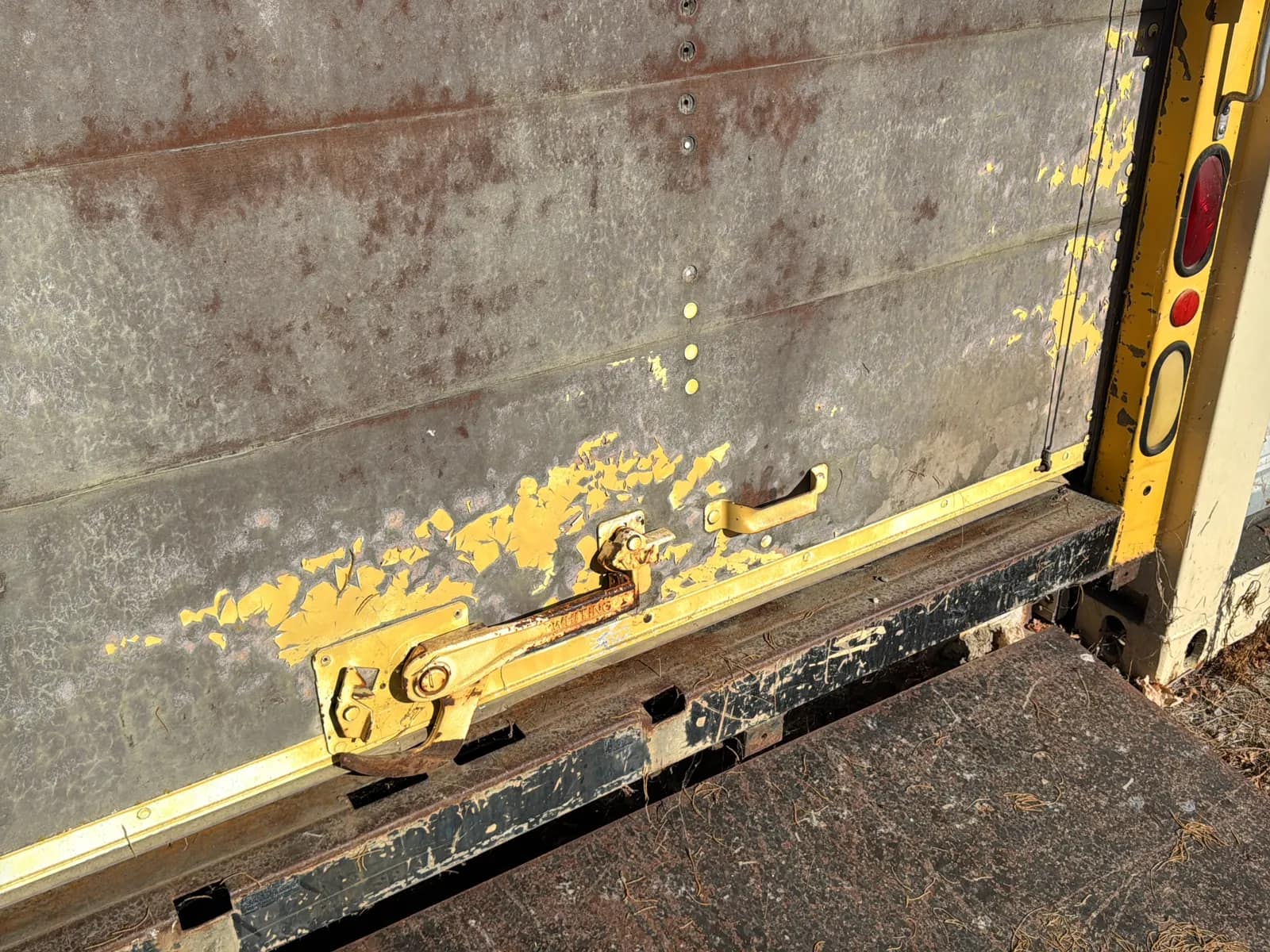 25’ Truck Box (Contents Not Included), photo 7 of 15
