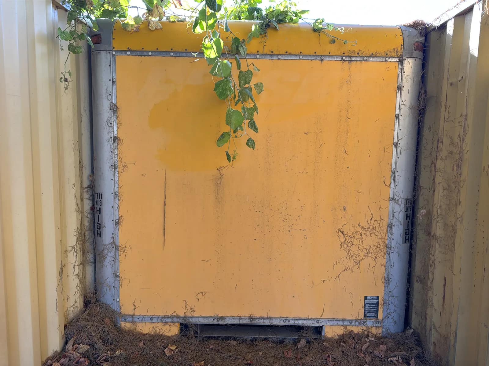 25’ Truck Box (Contents Not Included), photo 2 of 15