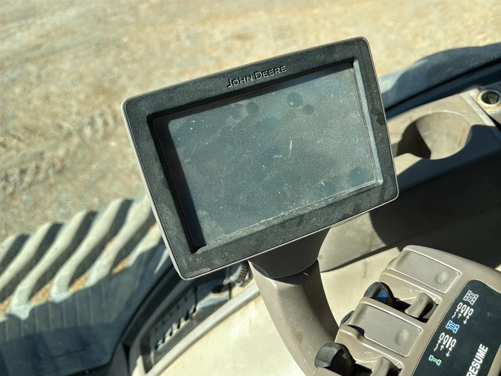 John Deere 8360RT Tractor, photo 22 of 32