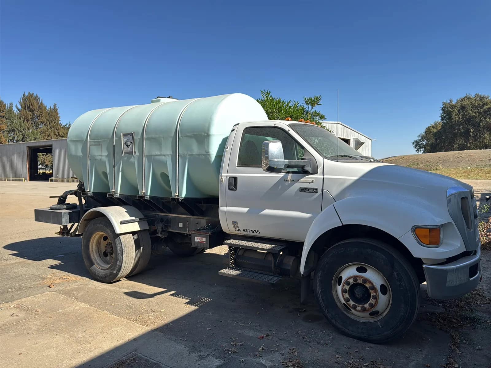 2008 Ford F-750 Super Duty Water Truck, photo 2 of 14