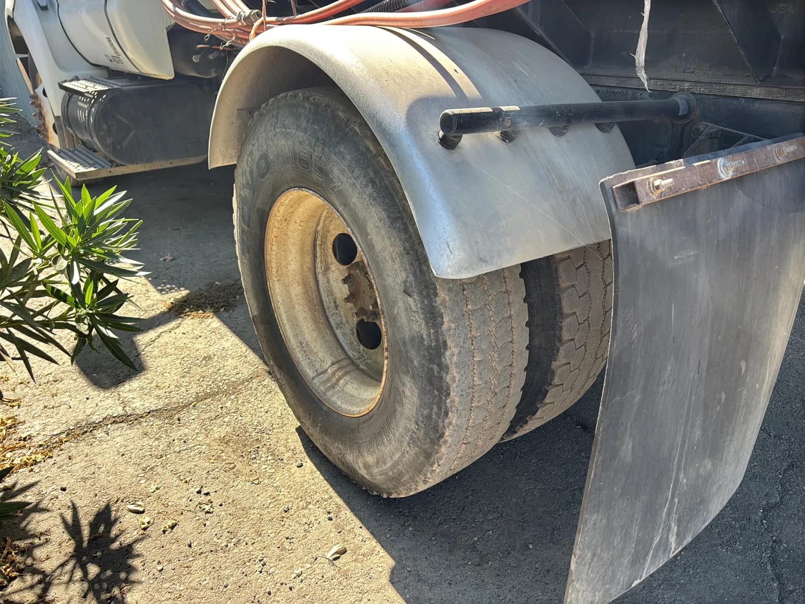 2008 Ford F-750 Super Duty Water Truck, photo 7 of 14