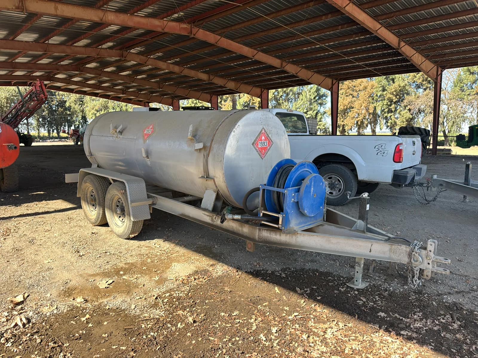 1000 Gallon Diesel Fuel Trailer, photo 3 of 22