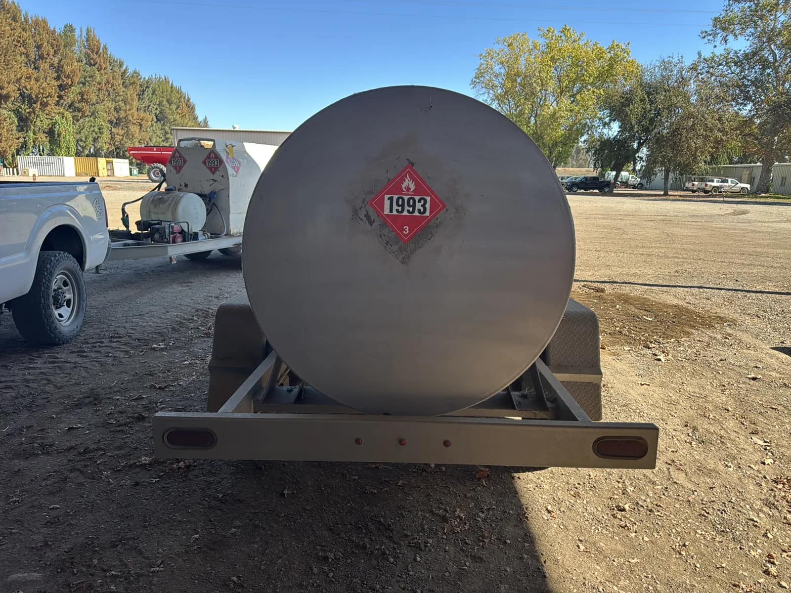 1000 Gallon Diesel Fuel Trailer, photo 5 of 22