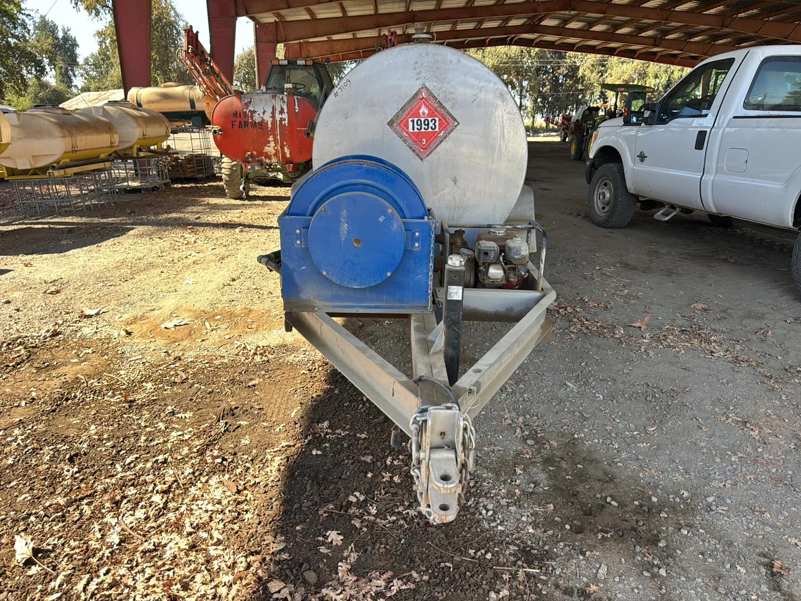 1000 Gallon Diesel Fuel Trailer, photo 2 of 22