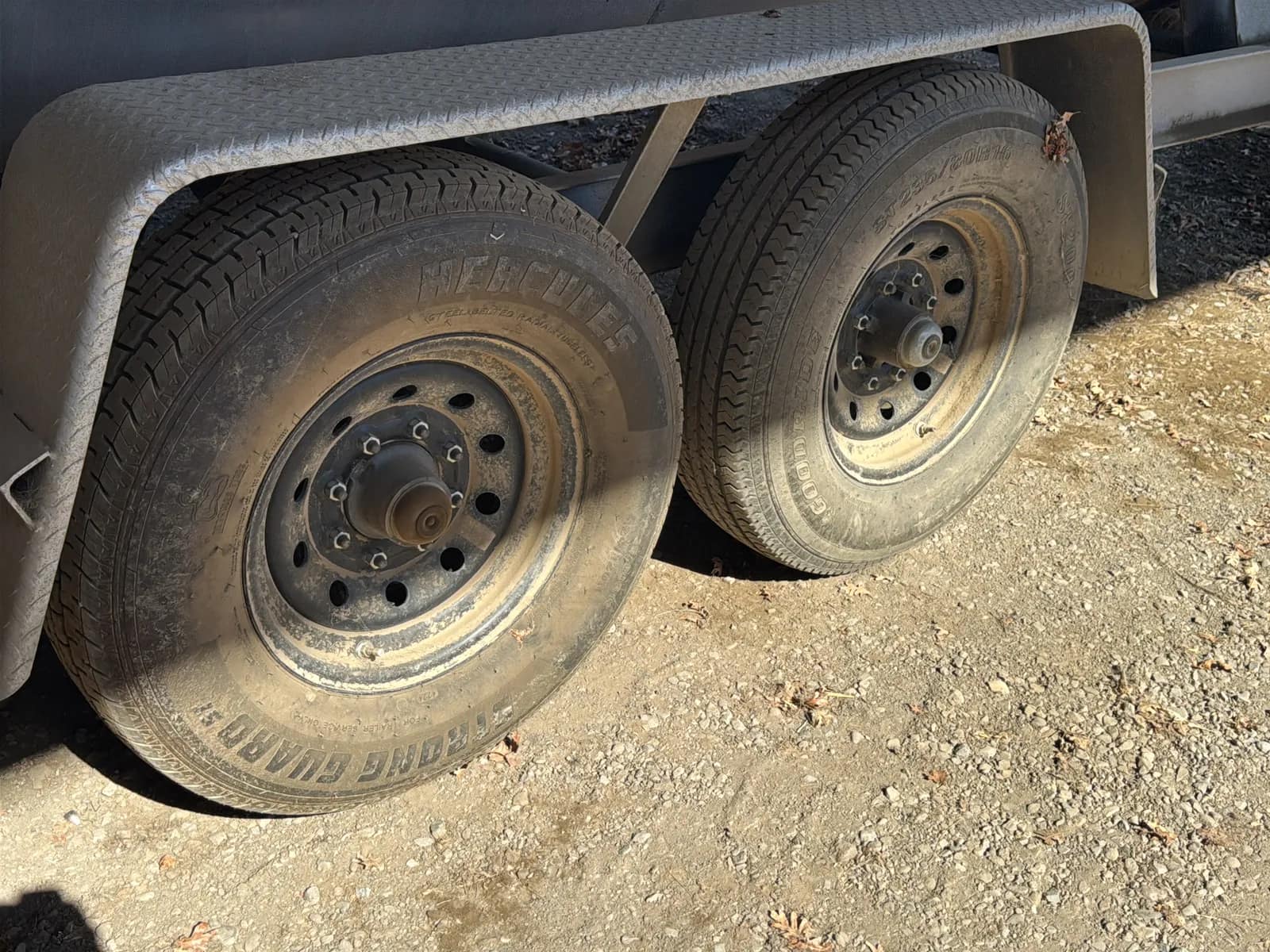 1000 Gallon Diesel Fuel Trailer, photo 7 of 22