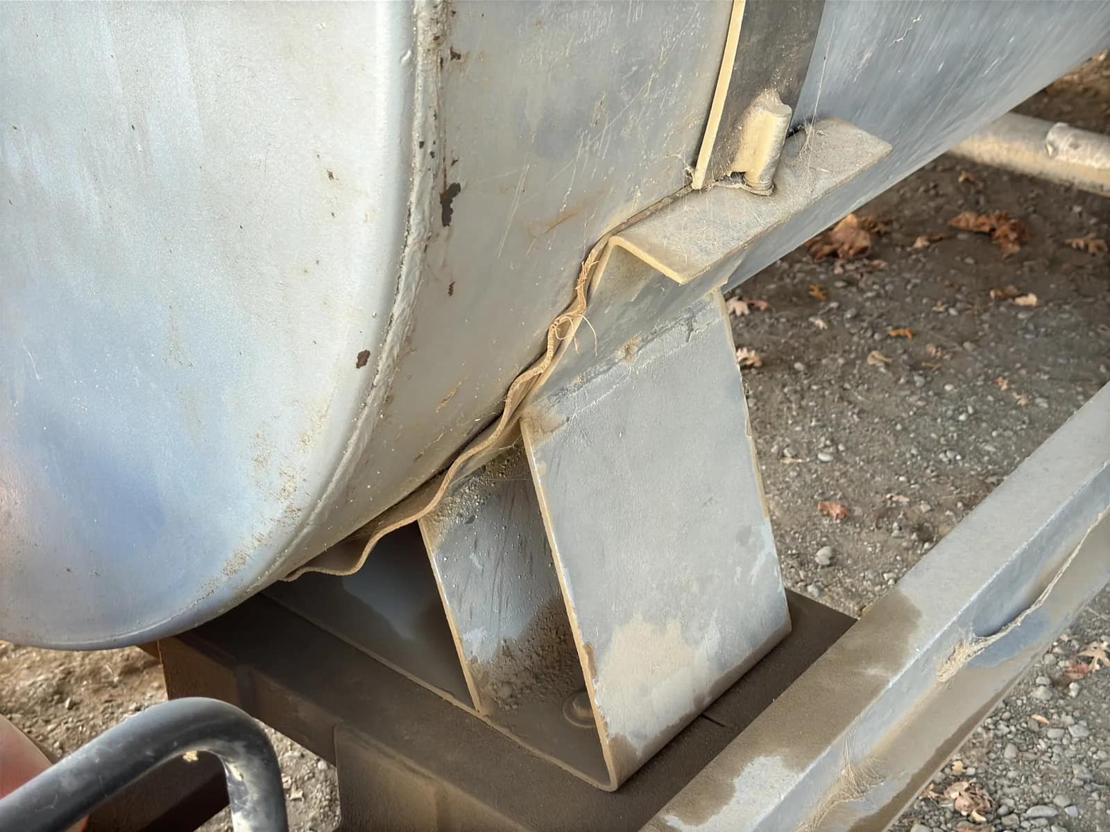 1000 Gallon Diesel Fuel Trailer, photo 20 of 22