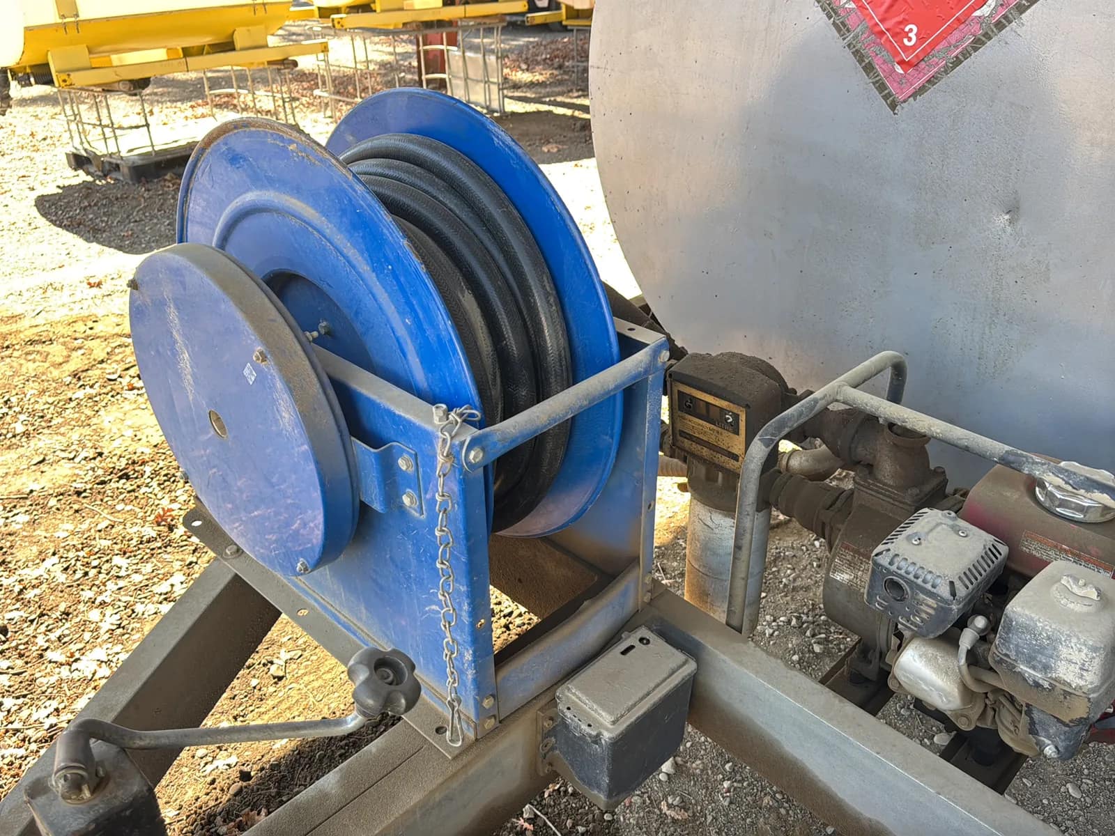 1000 Gallon Diesel Fuel Trailer, photo 14 of 22