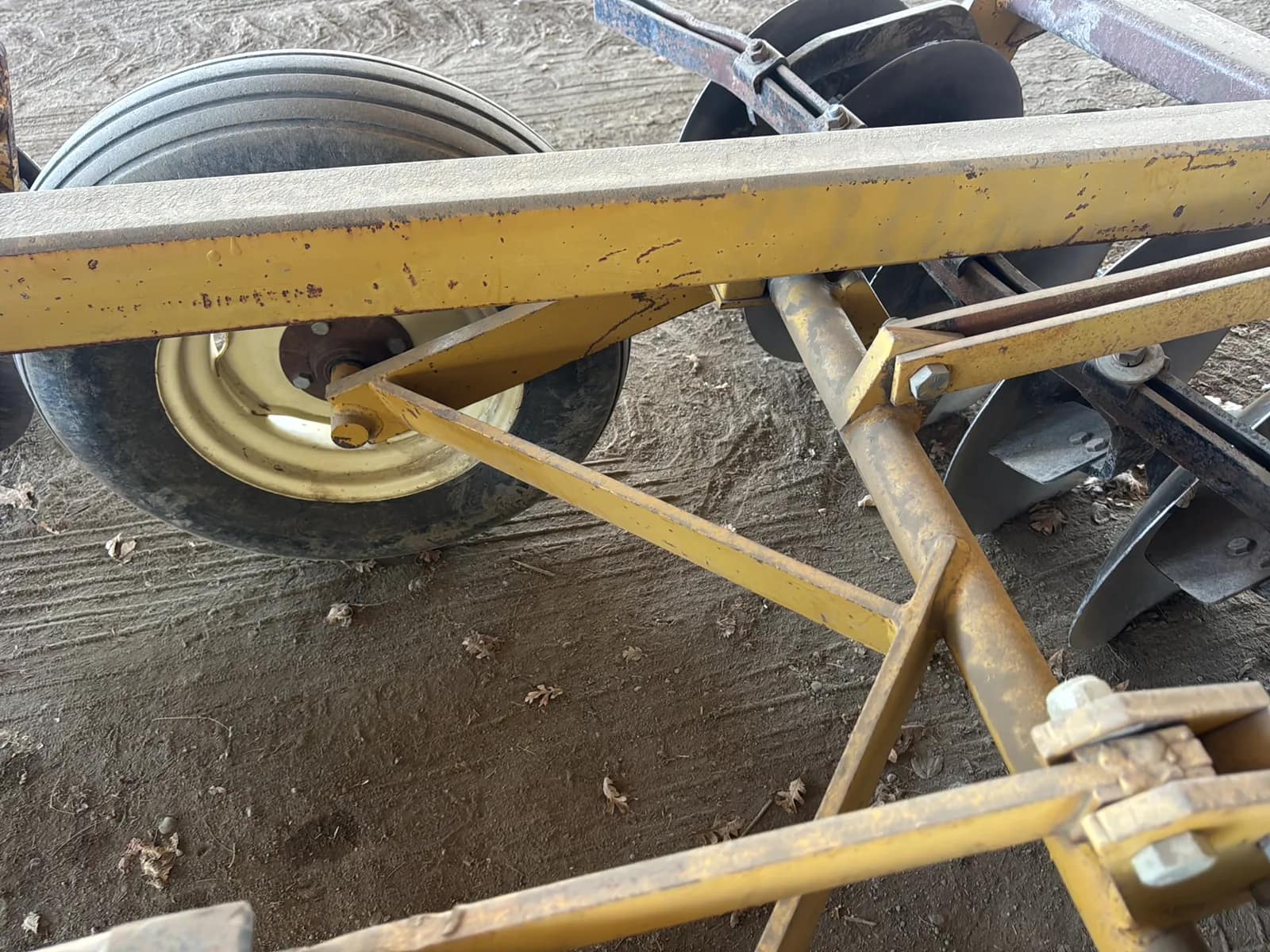 7’ Disc, photo 16 of 18