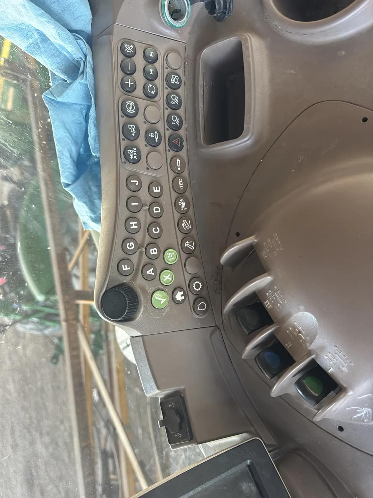 John Deere 6150H Sprayer Tractor, photo 15 of 22