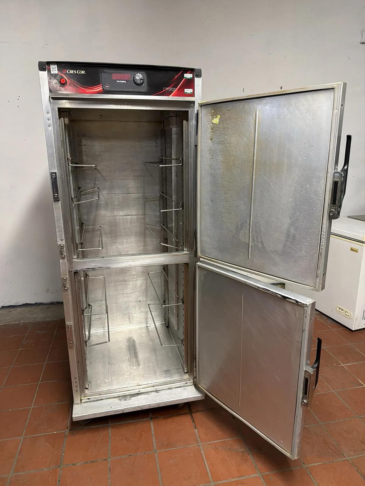 Cres Cor Hot Holding Cabinet, photo 4 of 6