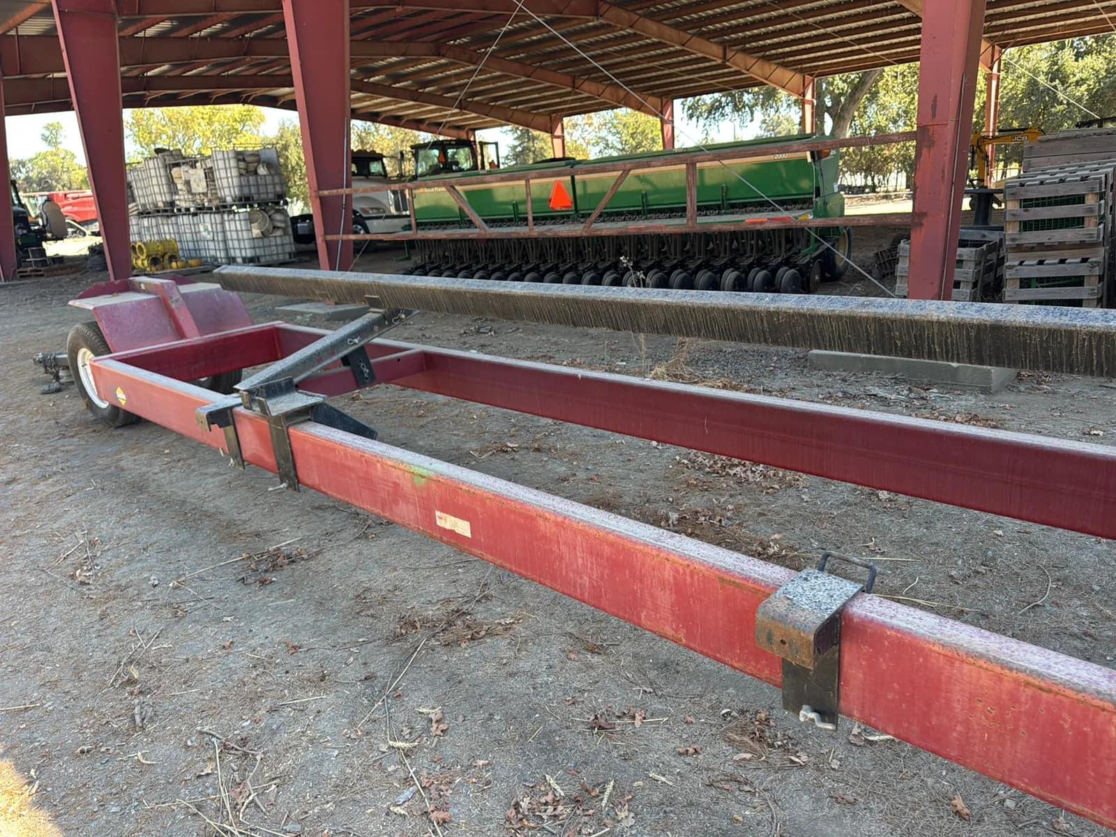 2016 SBM 32’ Header Hauler, photo 4 of 13