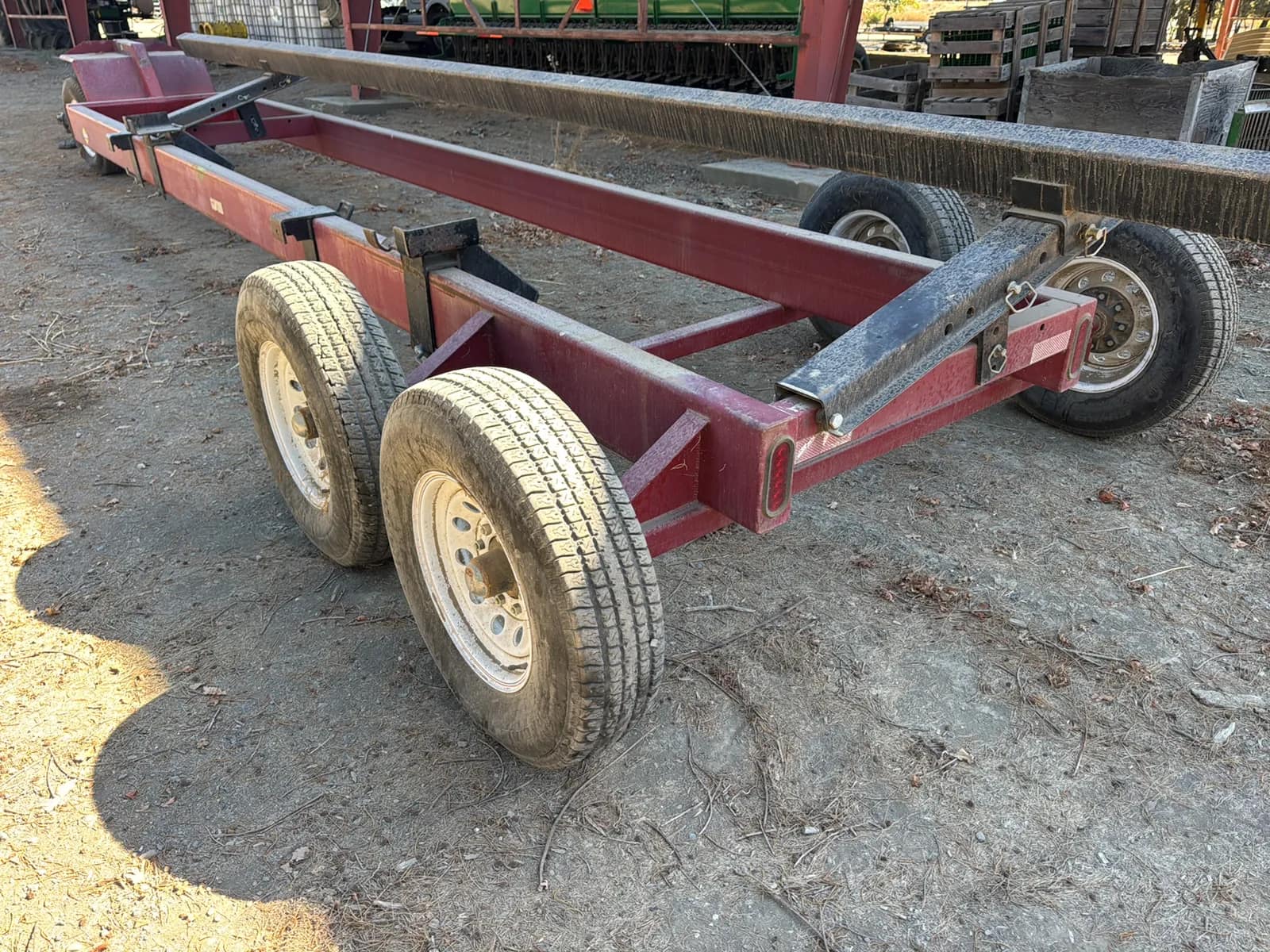 2016 SBM 32’ Header Hauler, photo 3 of 13
