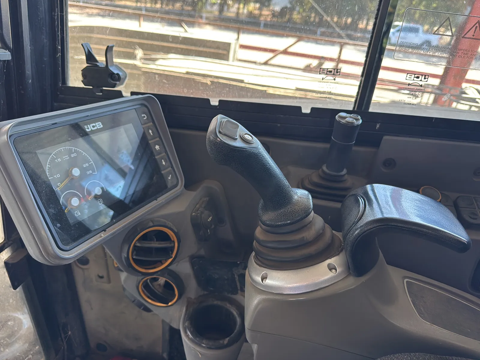 JCB 48 Z-1 Mini Excavator, photo 11 of 13