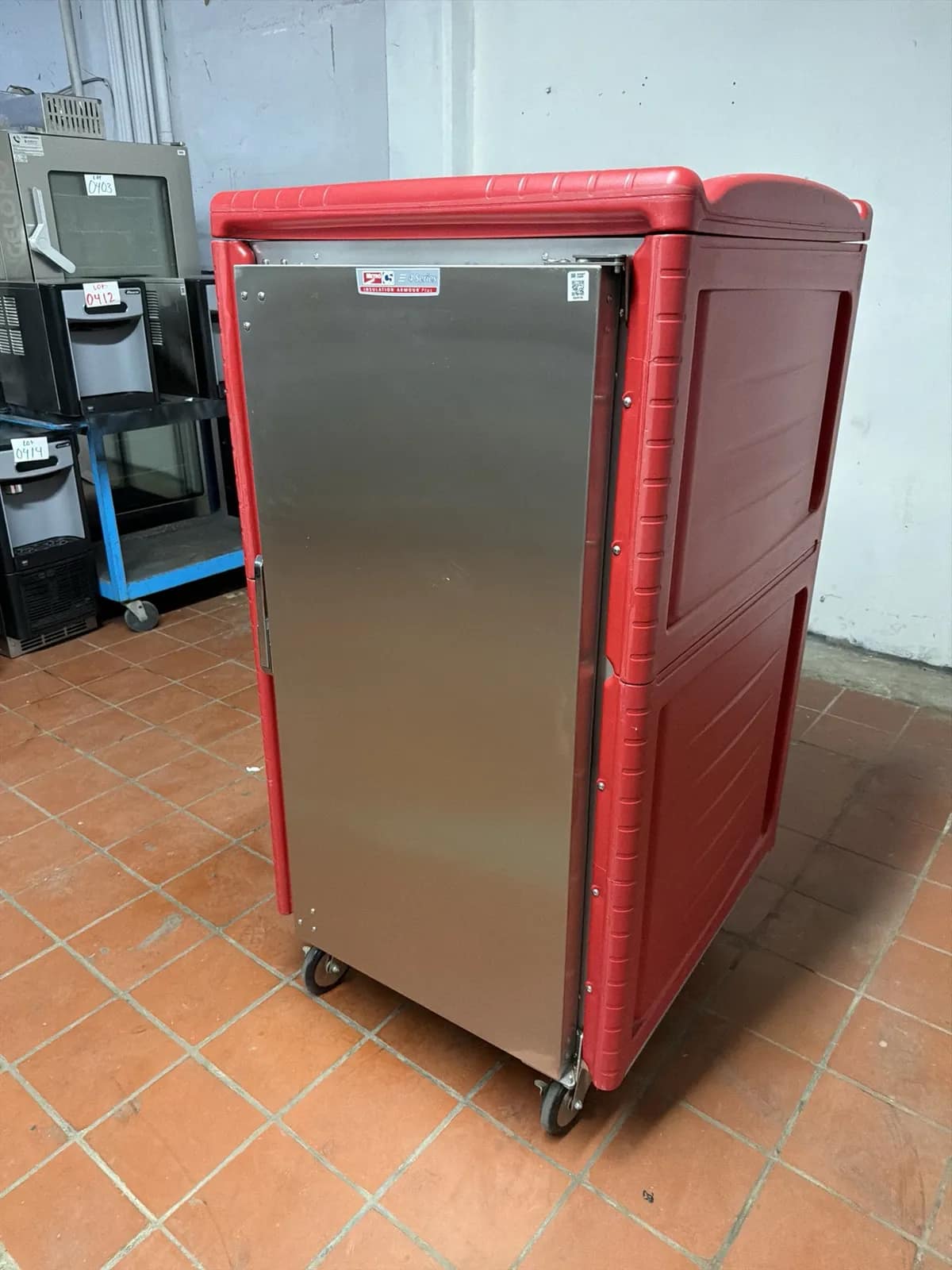 Metro C548N-SU C5 Insulated Food Carrier Series Red Cabinet, photo 2 of 7
