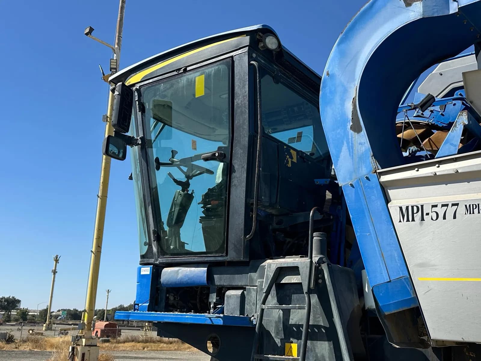 2010 New Holland VX7090 Grape Harvesting Machine, photo 12 of 78