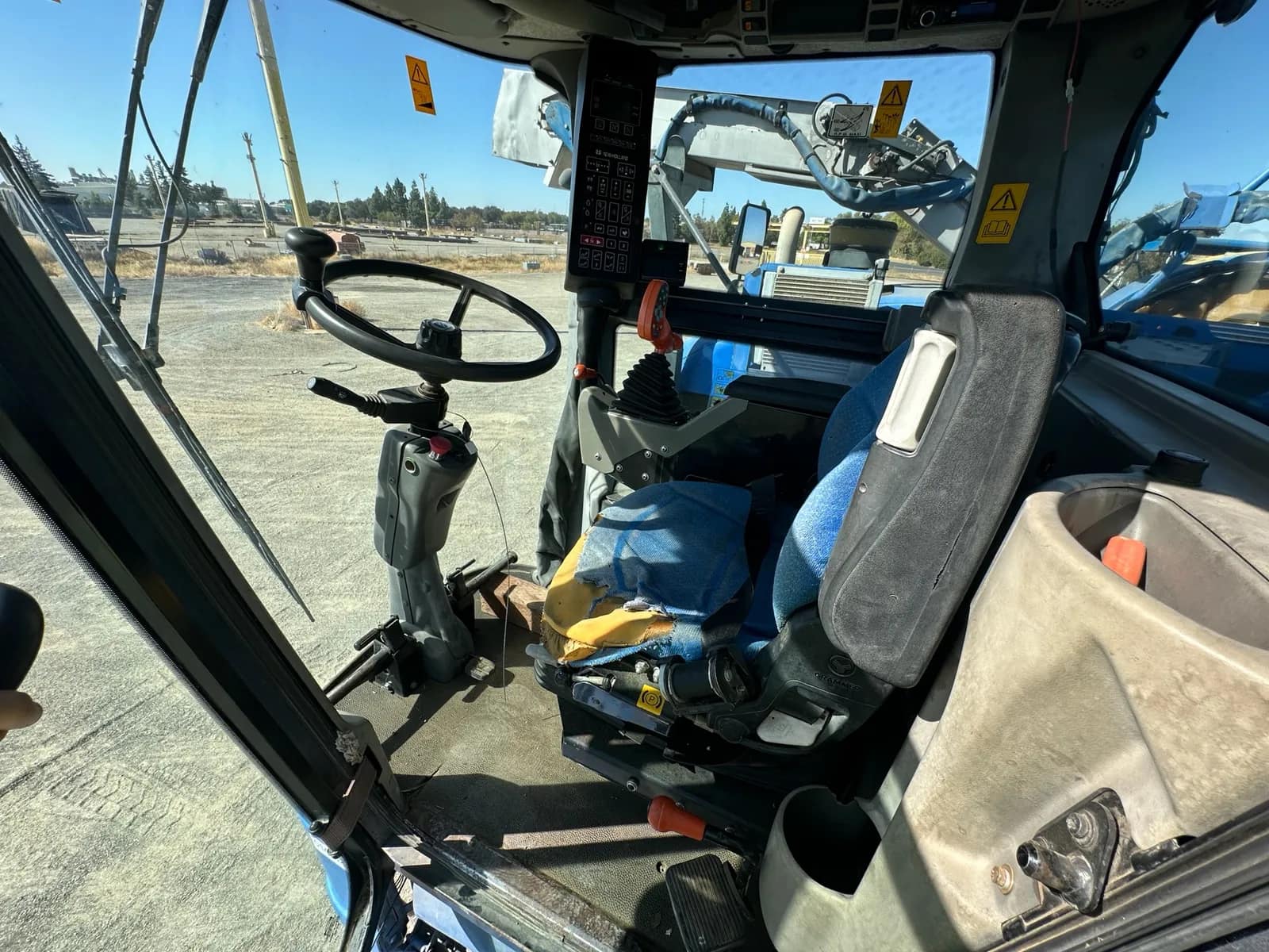 2010 New Holland VX7090 Grape Harvesting Machine, photo 52 of 78