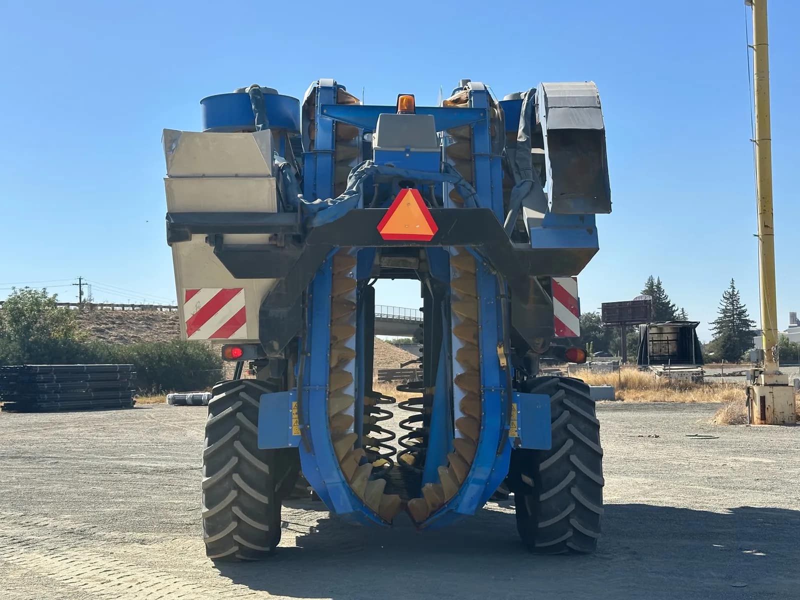 2010 New Holland VX7090 Grape Harvesting Machine, rear view