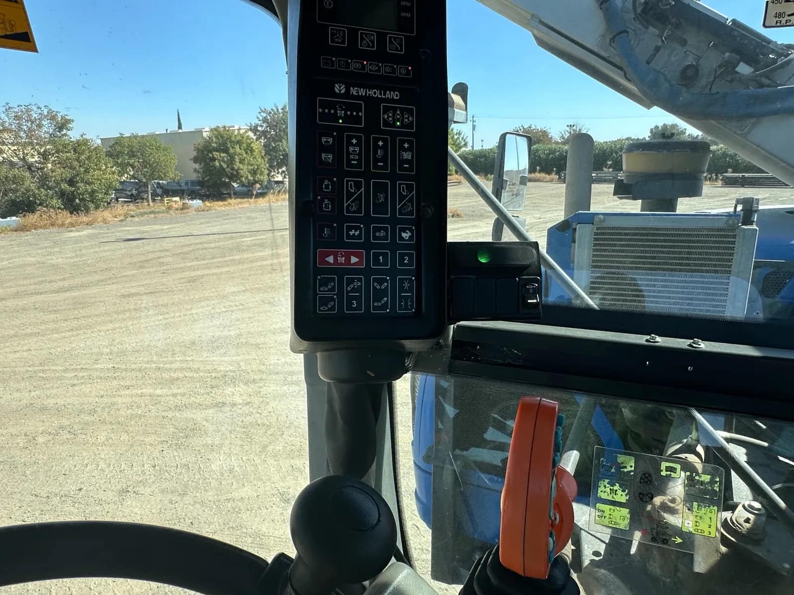 2010 New Holland VX7090 Grape Harvesting Machine, photo 64 of 78