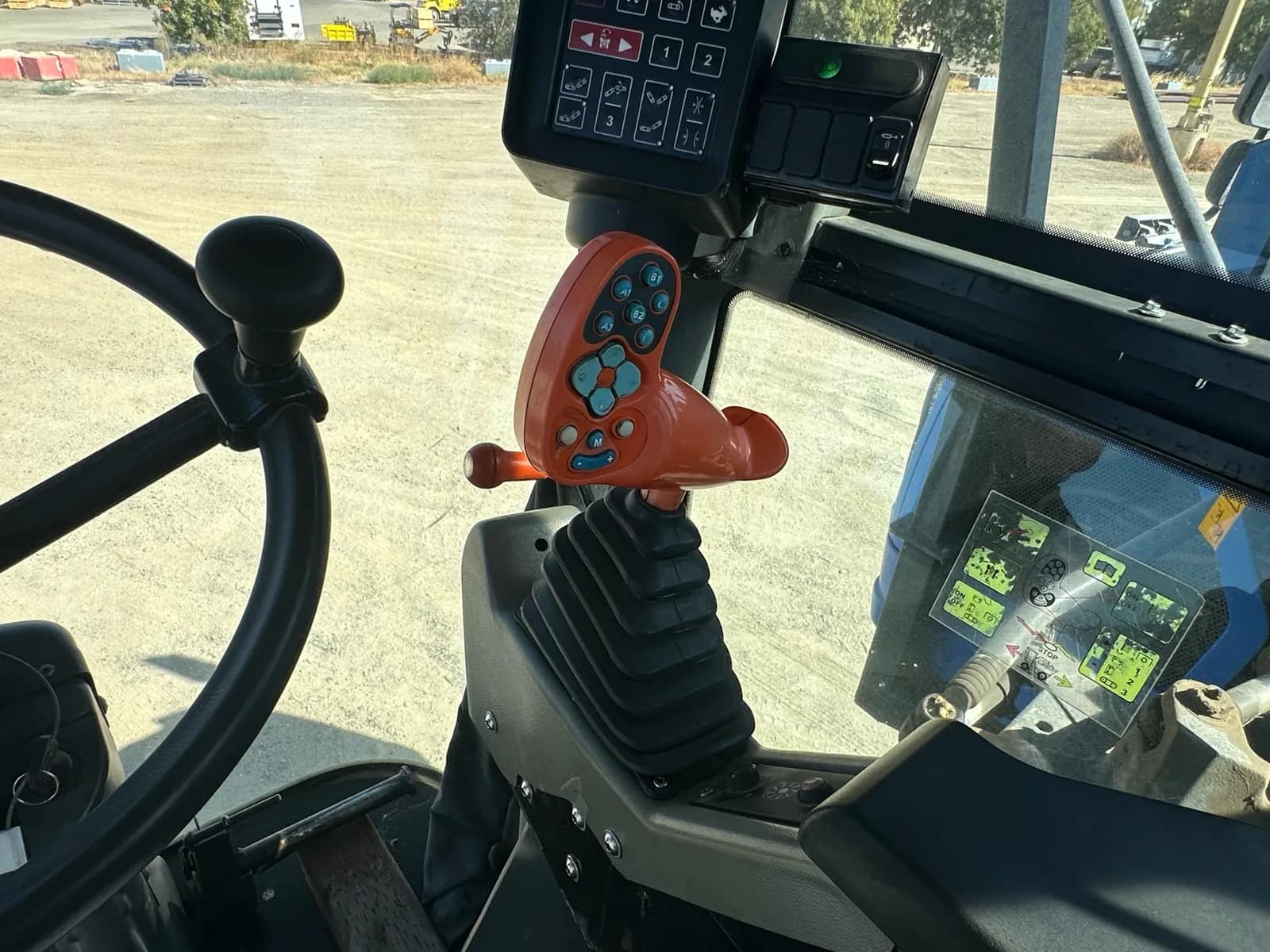 2010 New Holland VX7090 Grape Harvesting Machine, photo 62 of 78