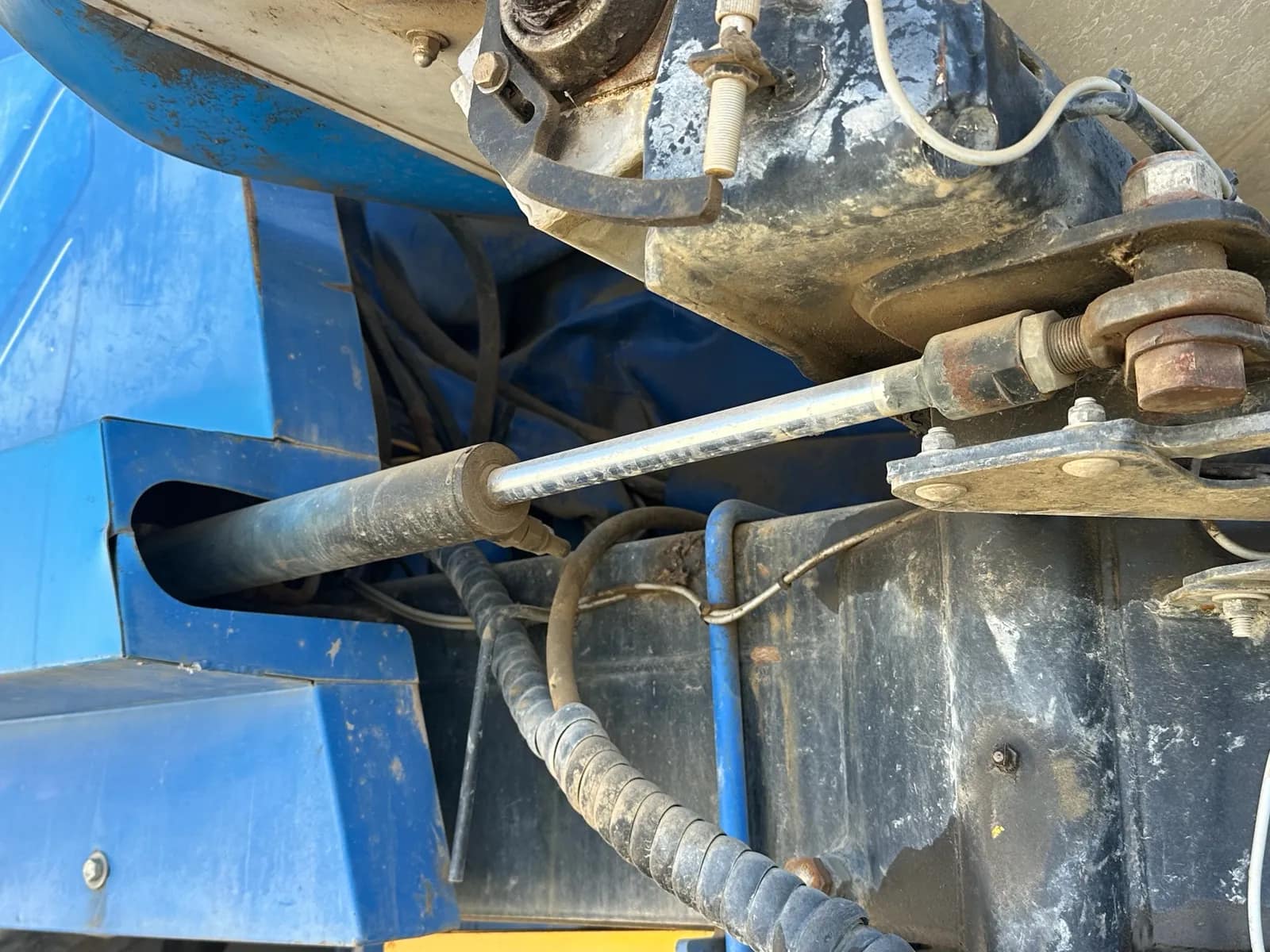 2010 New Holland VX7090 Grape Harvesting Machine, photo 29 of 78