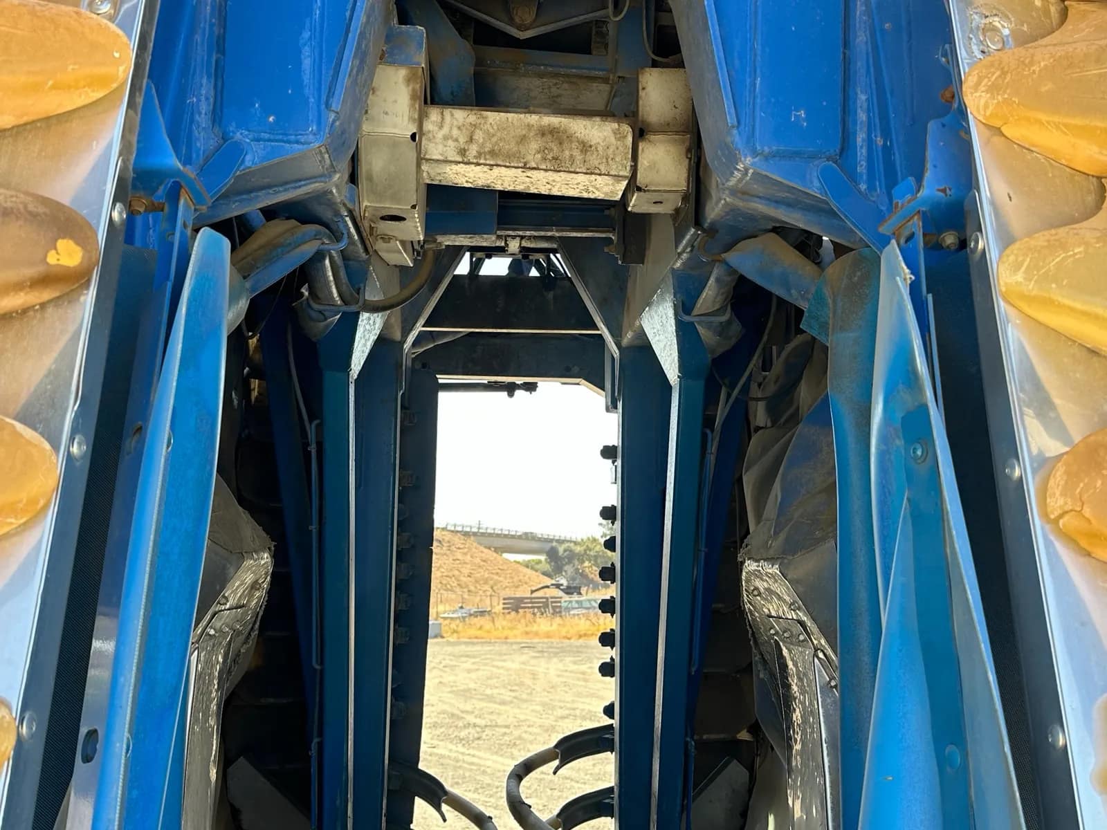 2010 New Holland VX7090 Grape Harvesting Machine, photo 34 of 78