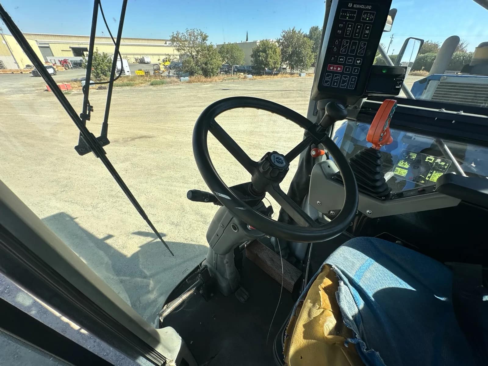 2010 New Holland VX7090 Grape Harvesting Machine, photo 58 of 78