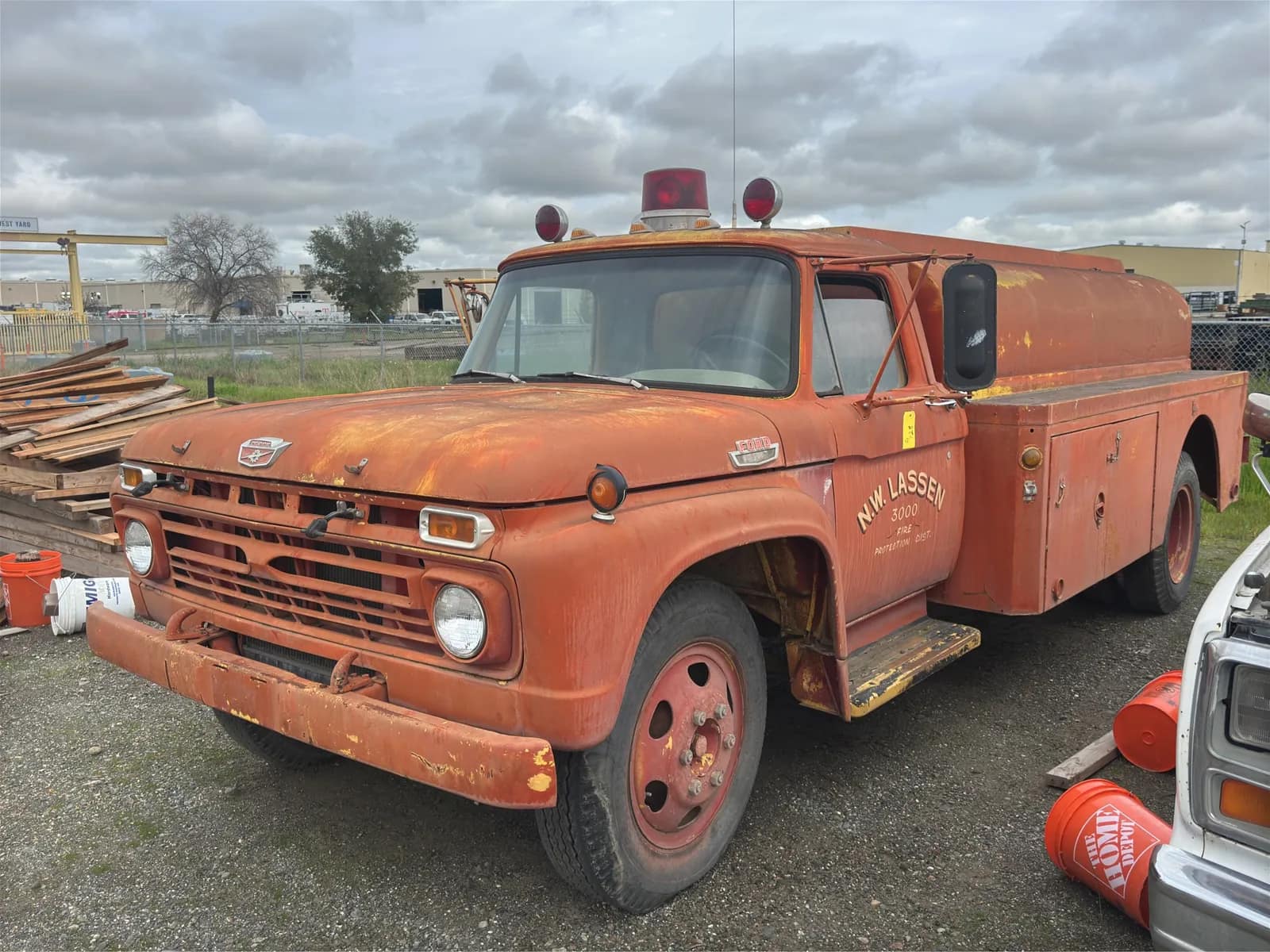 1966-ford-f600-fire-truck-muq7r3nb