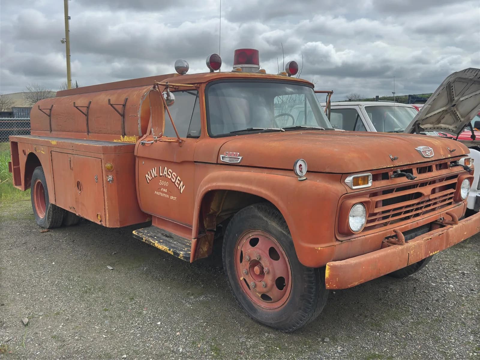 1966 Ford F600 Fire Truck, photo 3 of 56