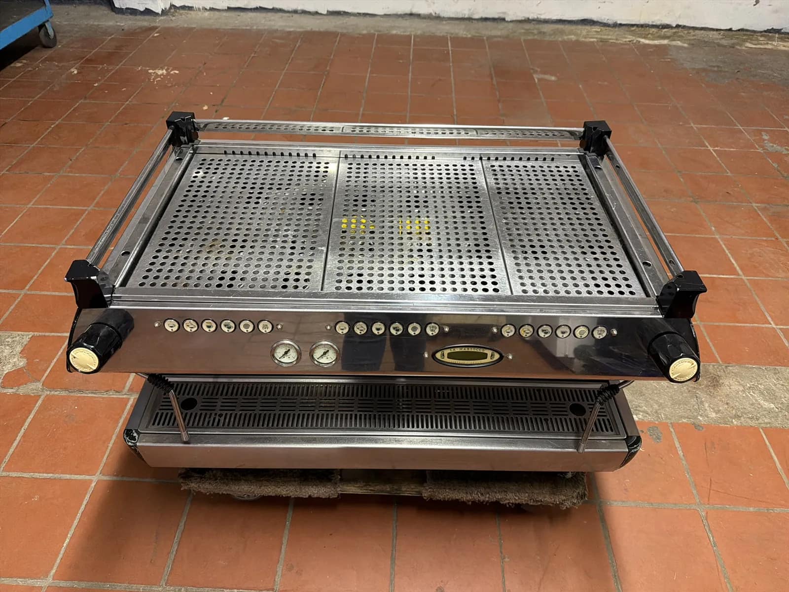 Commercial Espresso Machine With Dual Group Heads And Steam Wands (Parts Only) 208 Volts, photo 3 of 7