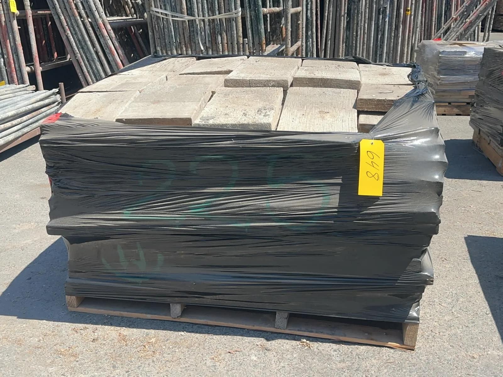 approximately-225-scaffold-pads-mvbavi7w