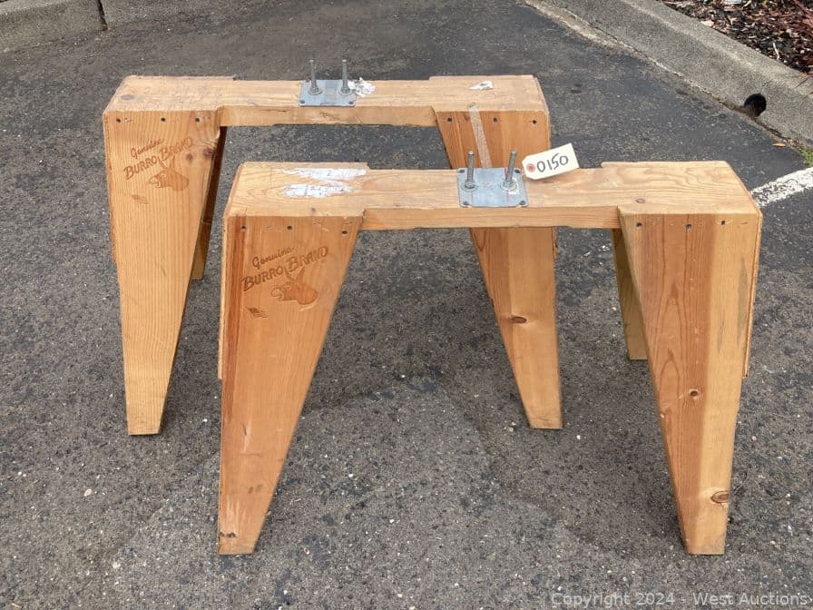 2-burro-brand-contractor-sawhorse-560202