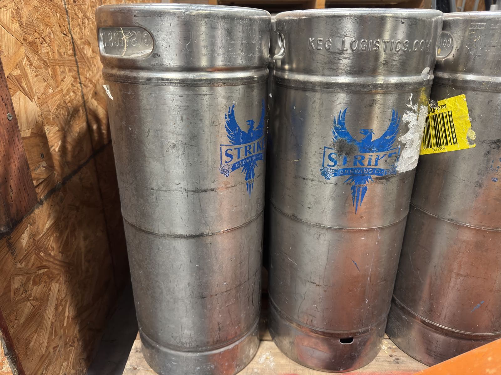 2-assorted-516-gallon-kegs-66a37f