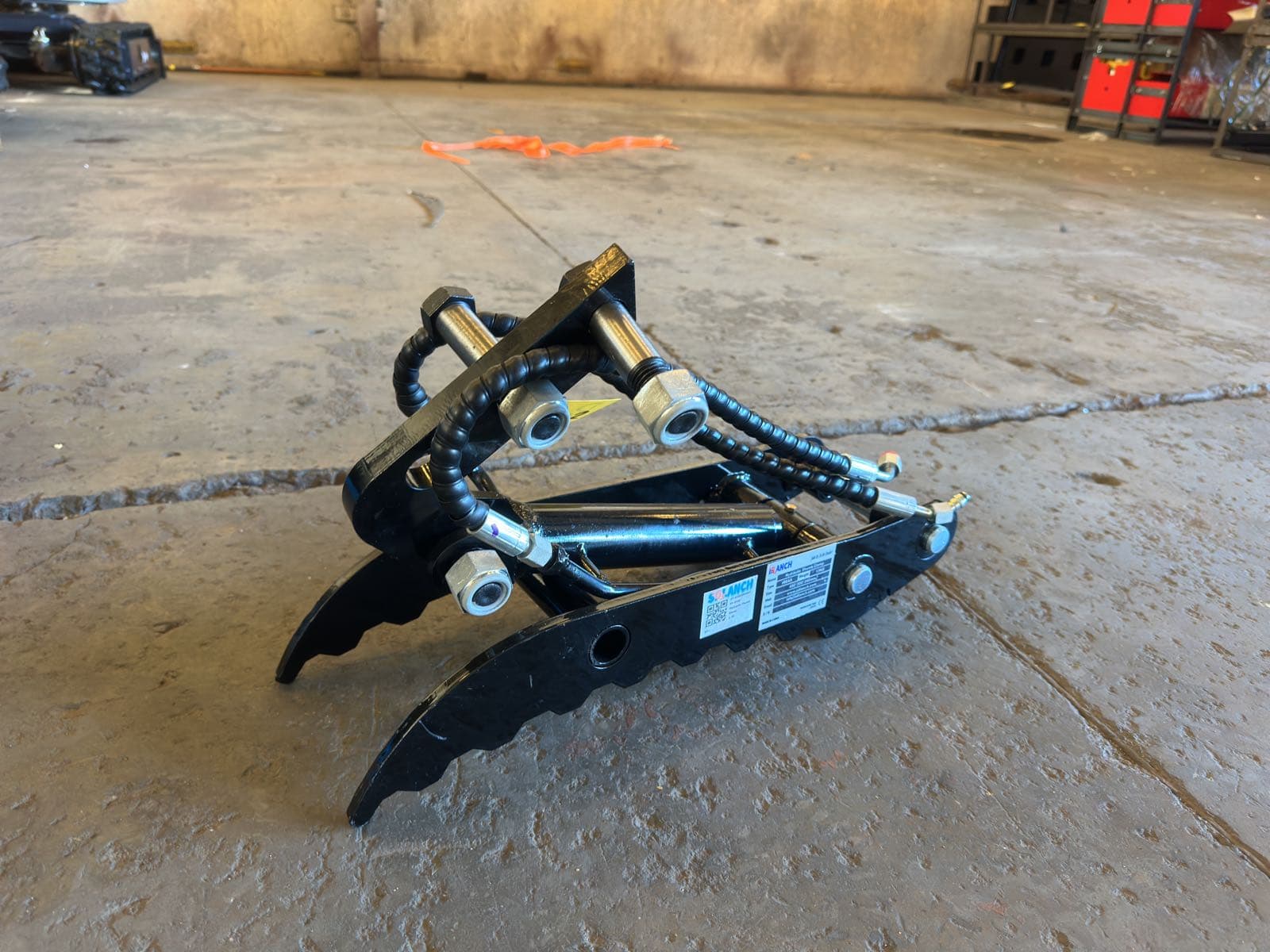 2025-iranch-ireas-hydraulic-thumb-clamp-unused-mk7gi87c