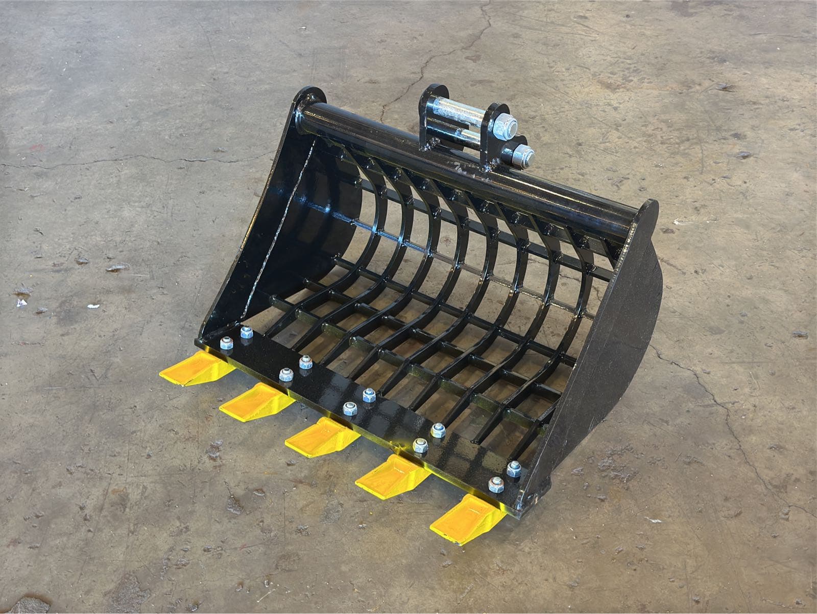 iranch-rock-bucket-attachment-for-mini-excavator-unused-mk73v8n3