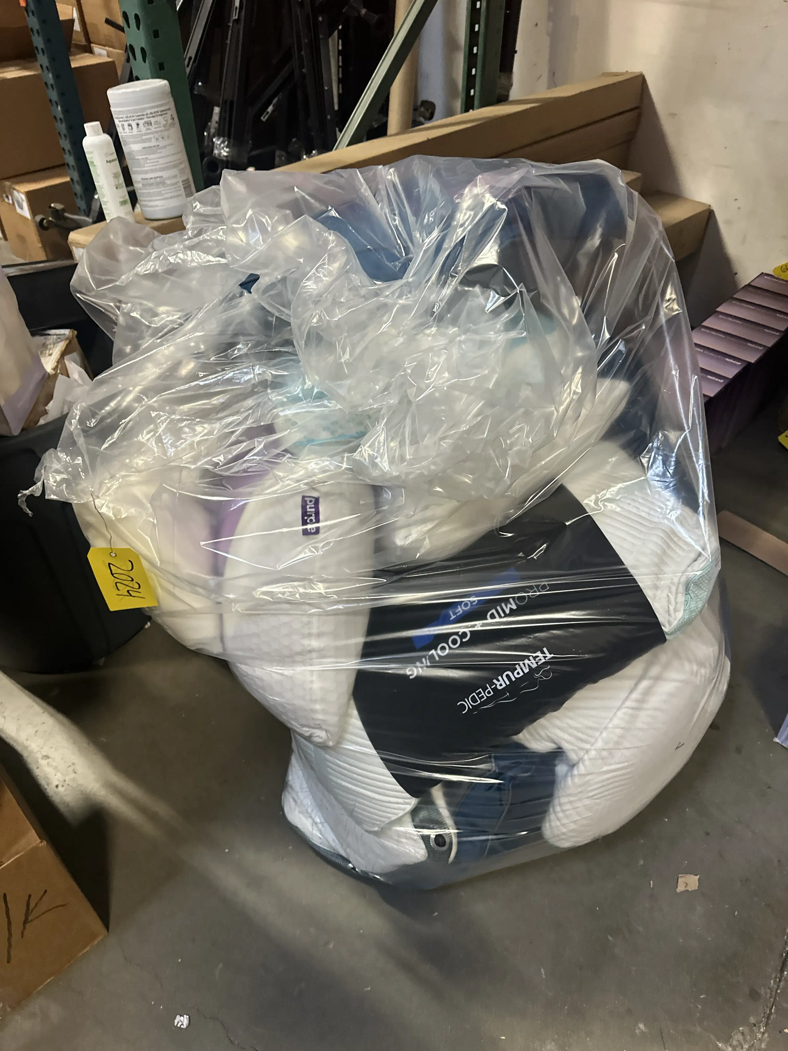 bag-of-assorted-pillows-mk5yzu5i