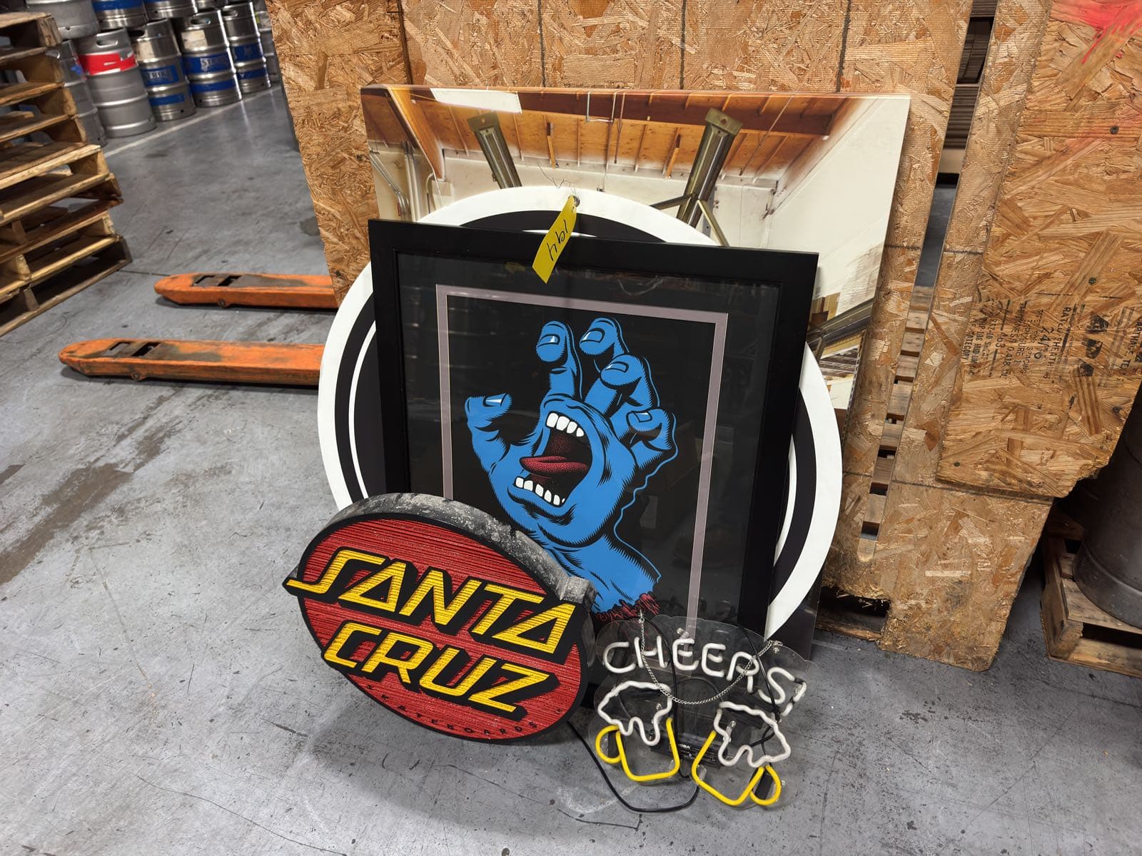 assorted-signage-19d28f