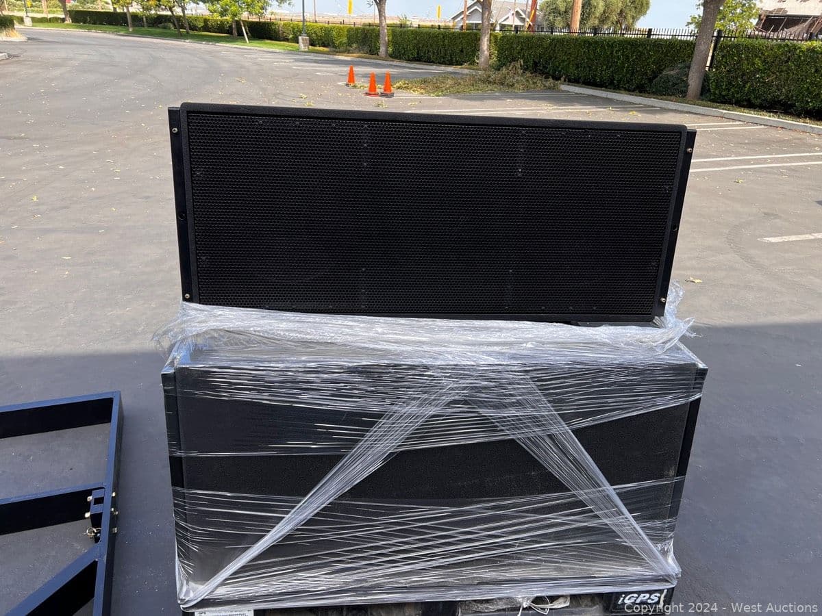 1-jbl-vt4889-permanent-install-line-array-loudspeaker-574368