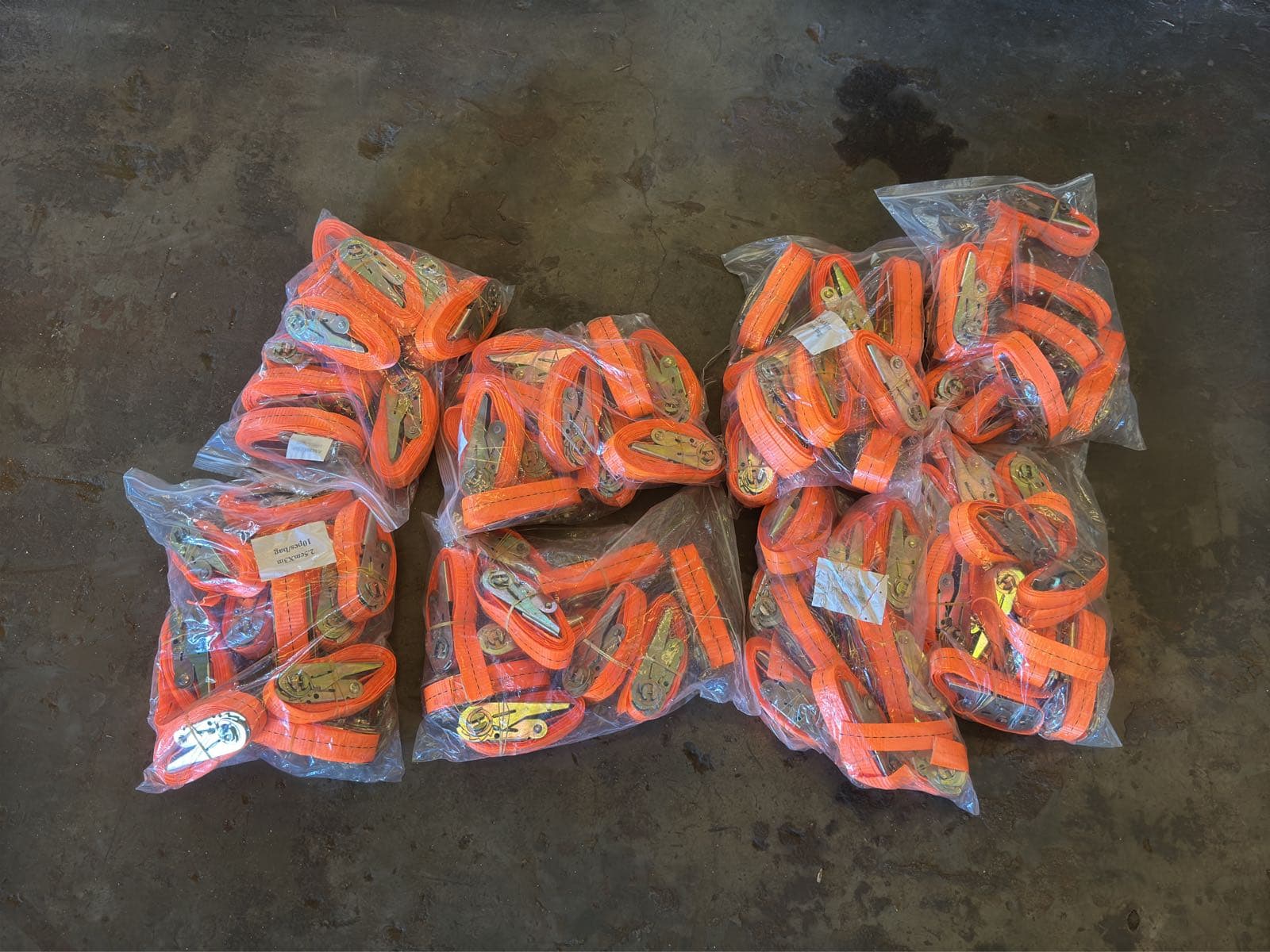 80-ratchet-straps-unused-mk7gko2b