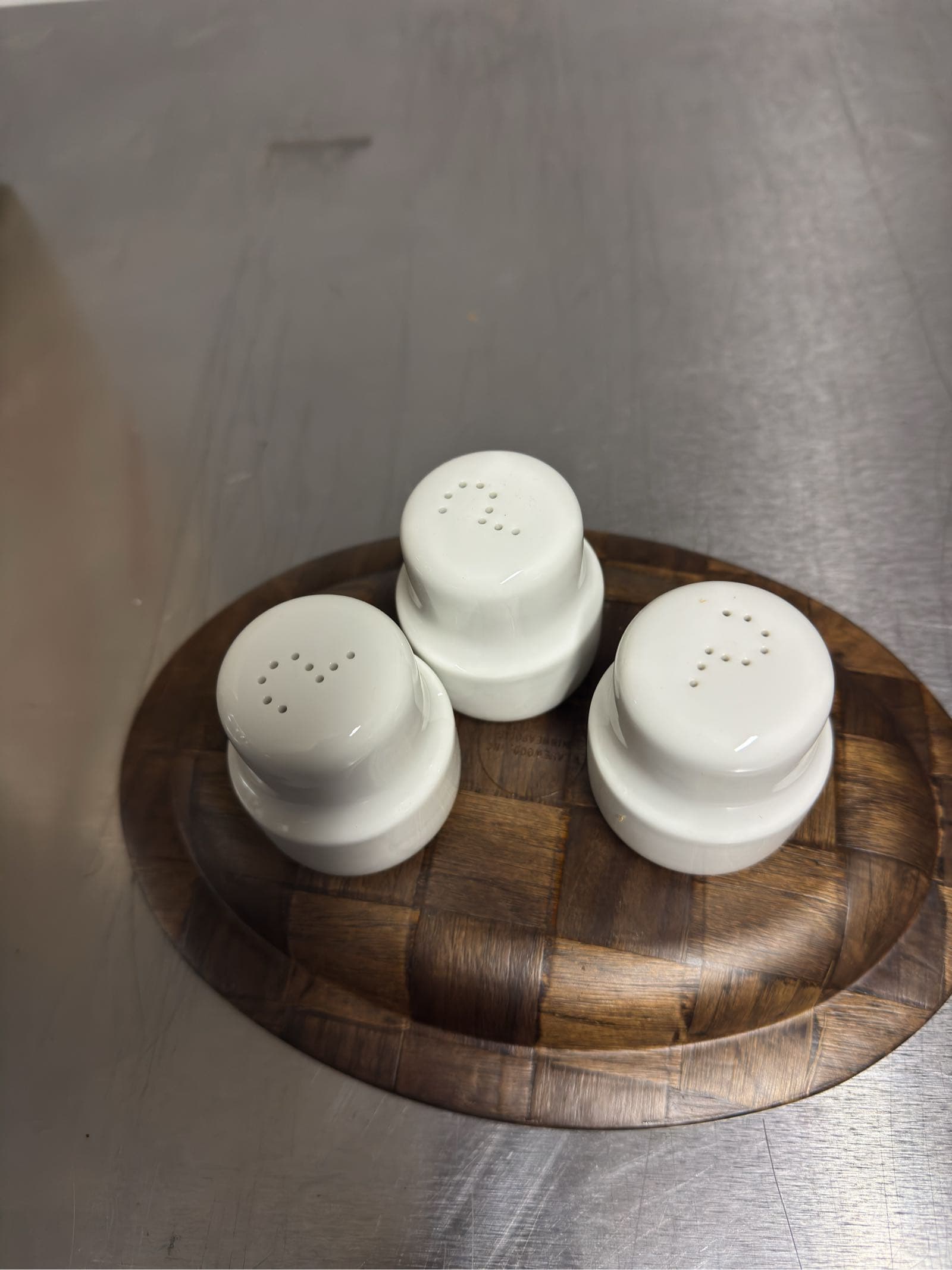 36-pepper-shakers-mkpq50a6