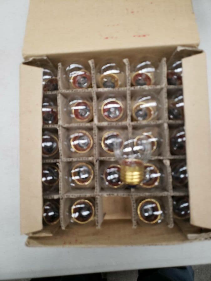 22-5-watt-bulbs-573271