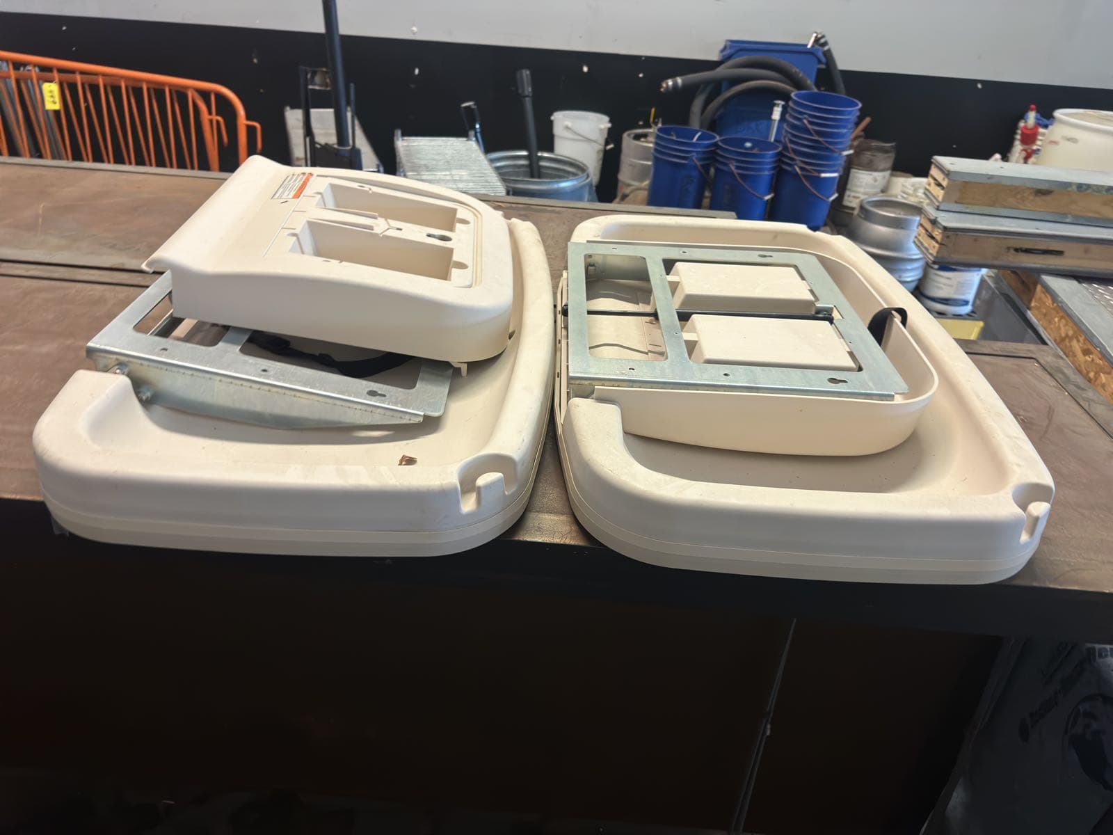 2-baby-changing-stations-3ac0f0