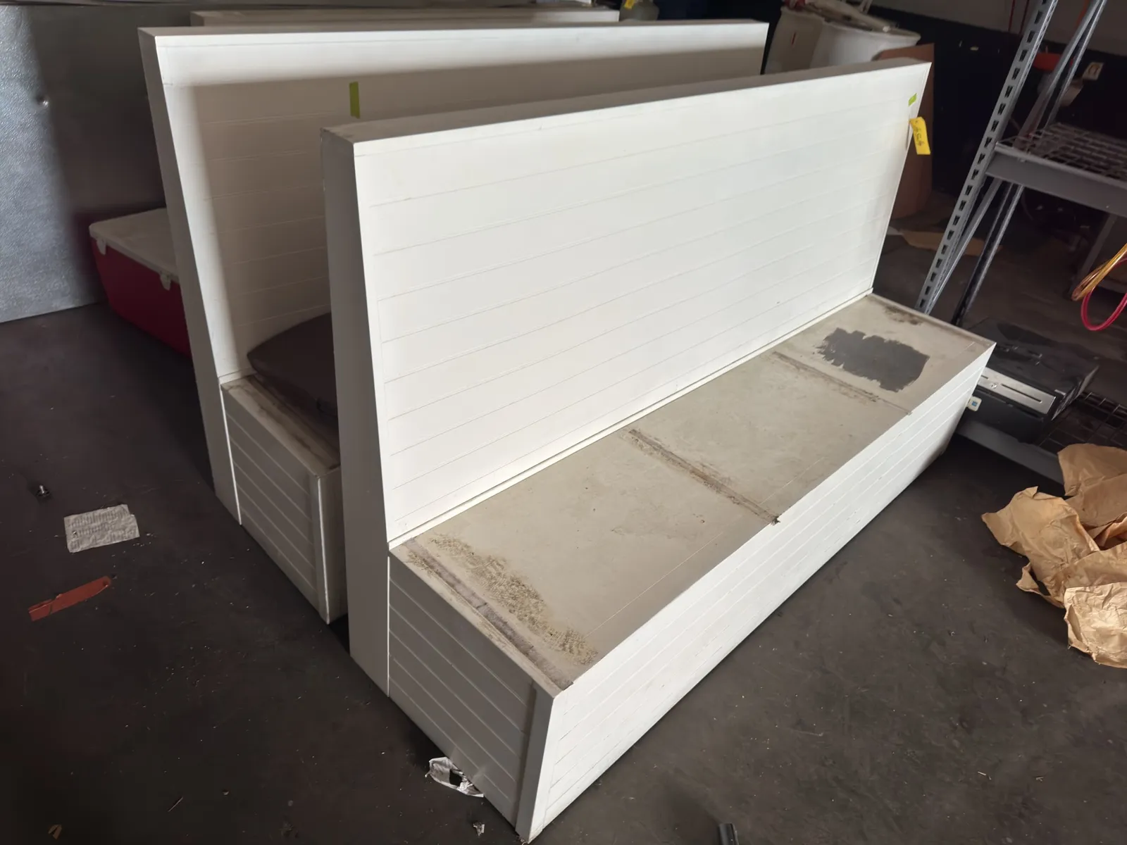 2-white-restaurant-booths-cushion-for-1-booth-included-mlrb2q02