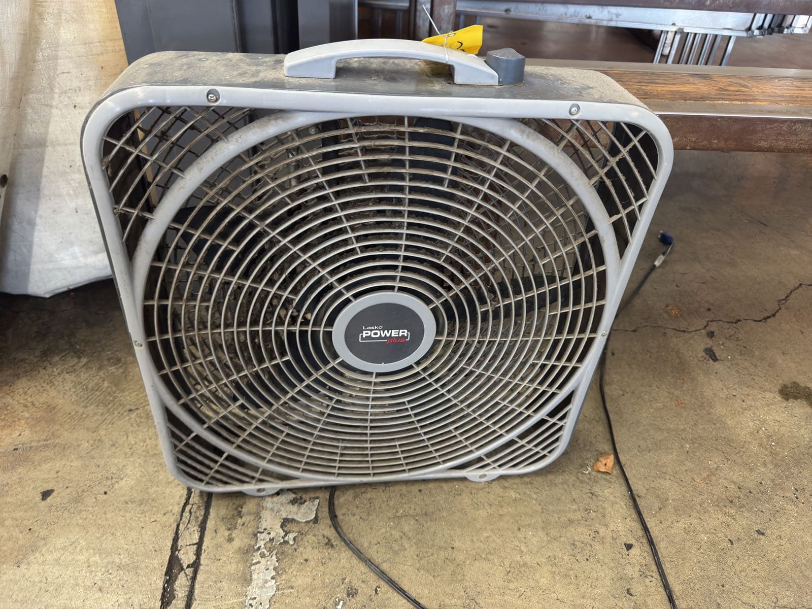 lasko-box-fan-83b7c1